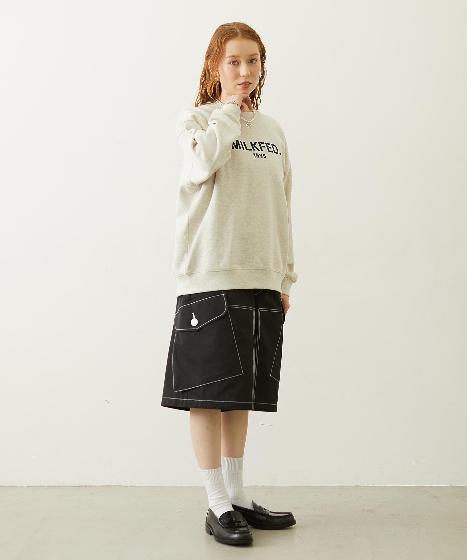 STENCIL LOGO WIDE CREW SWEAT TOP