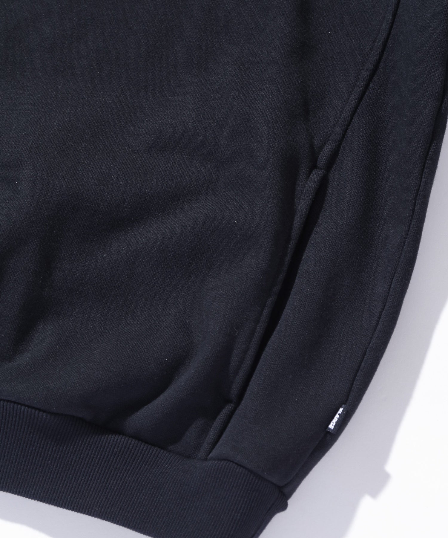 PANELED CREWNECK SWEATSHIRT