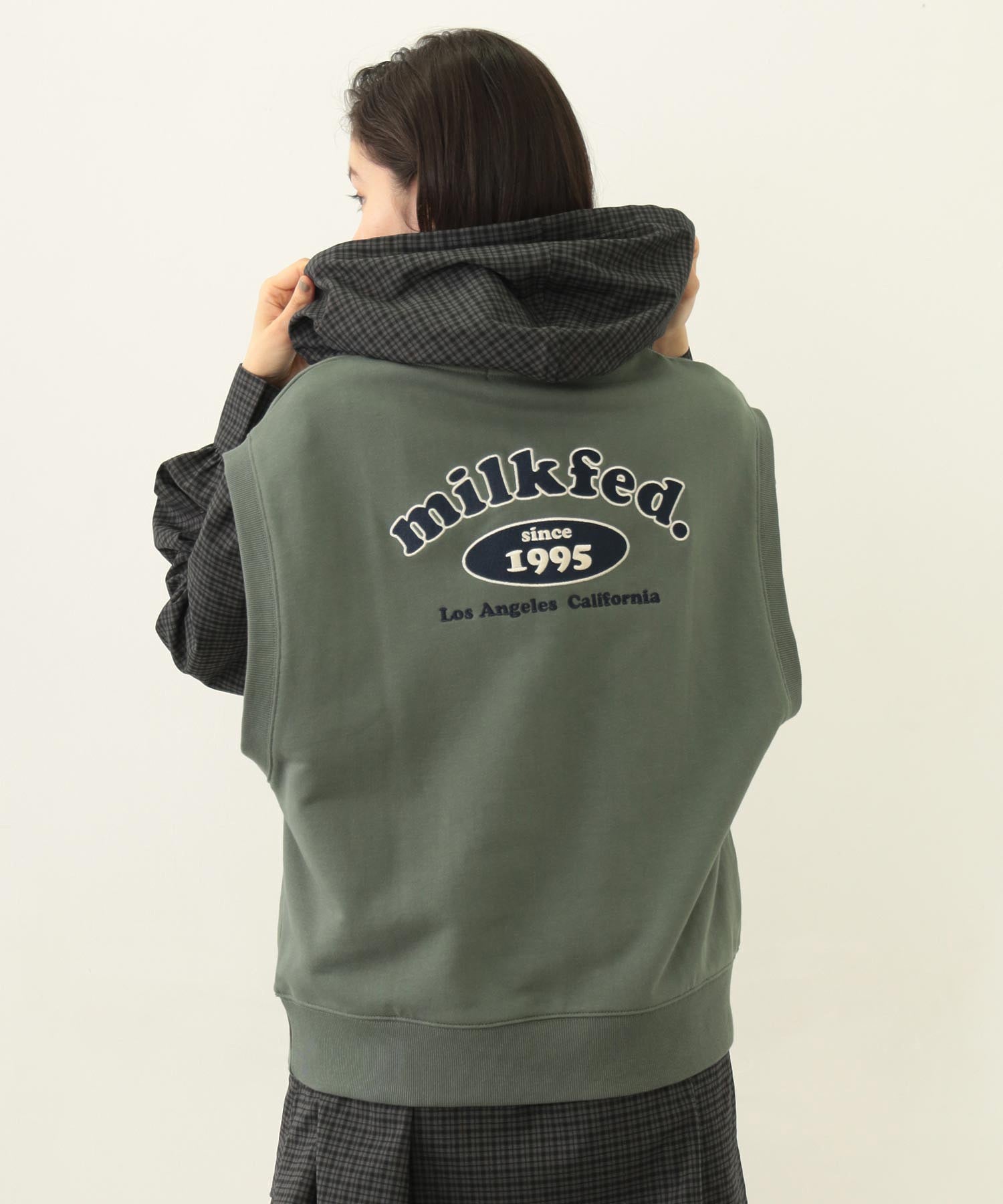 V-NECK SWEAT VEST