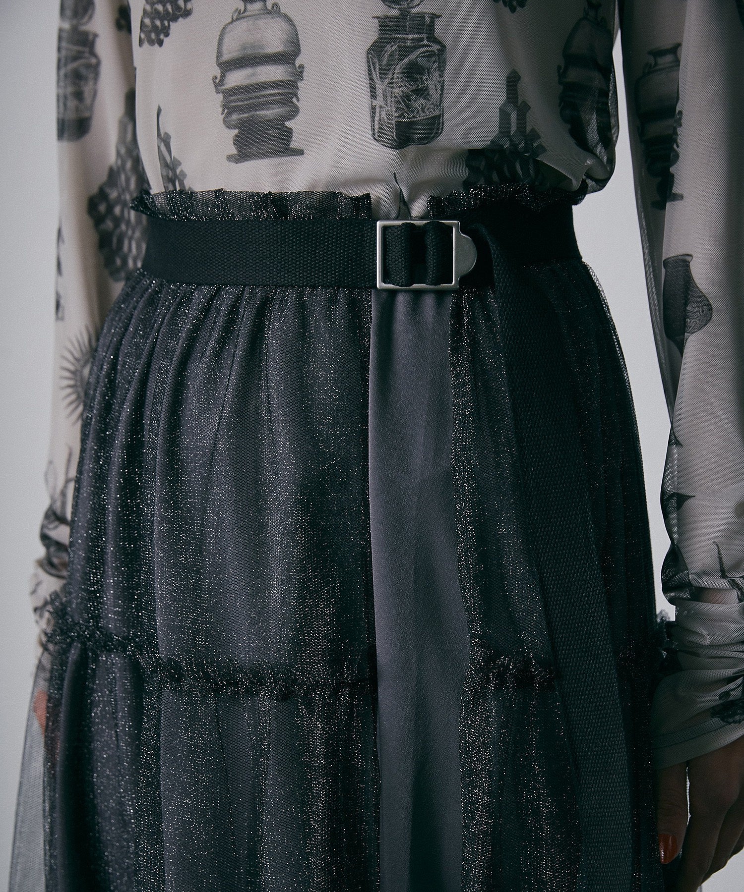 チュールレイヤードスカート