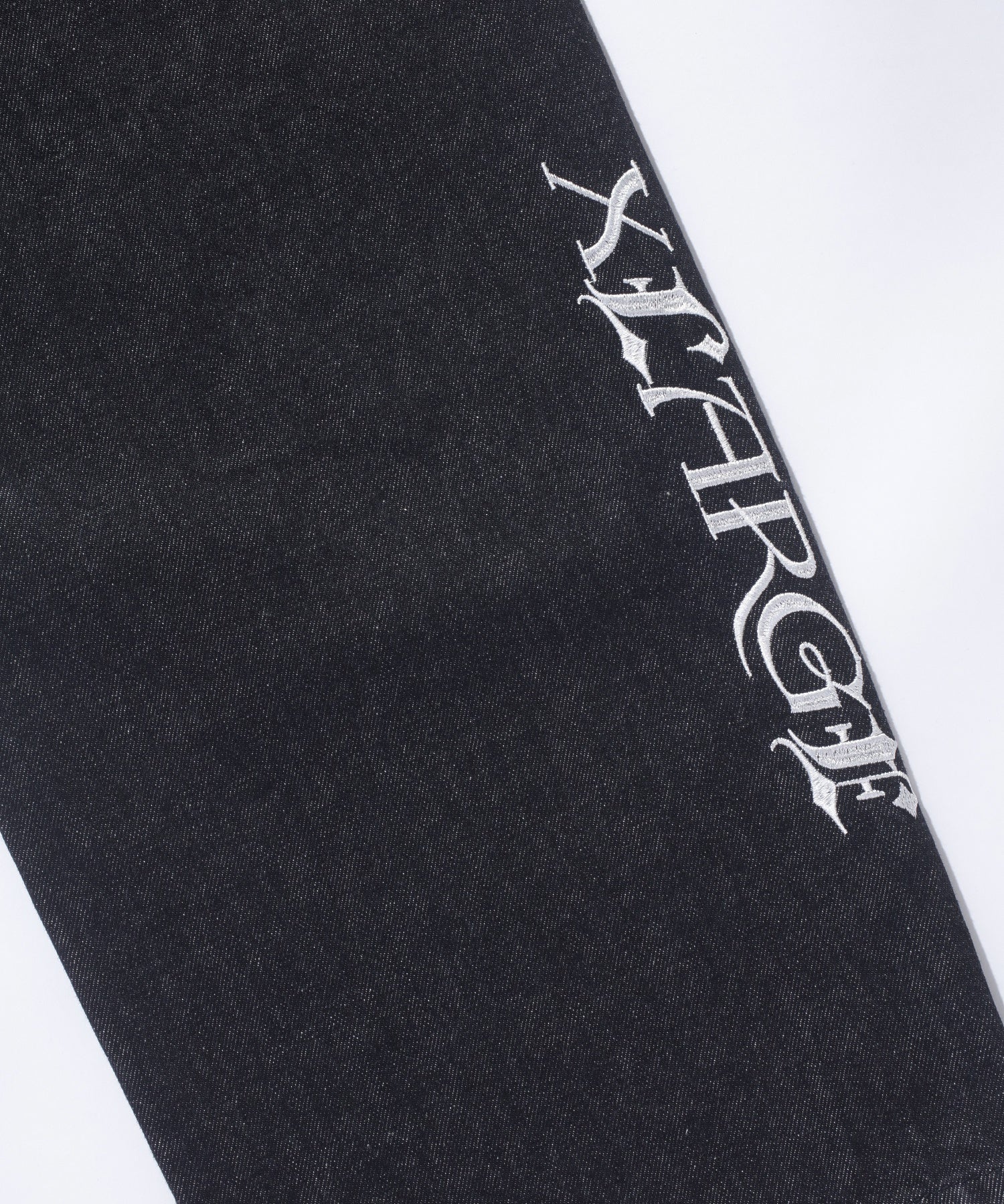EMB DENIM PANTS