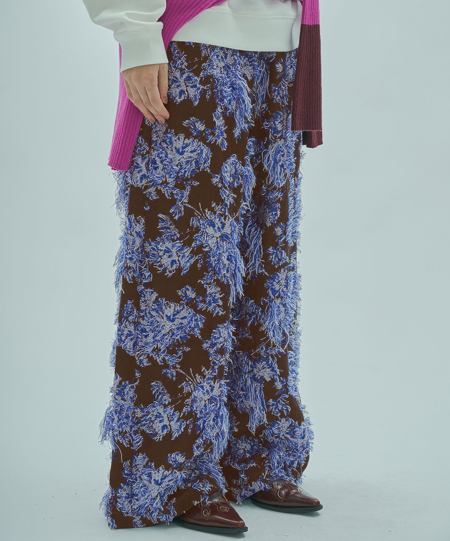 mag.by c/FLOWER JACQUARD PANTS