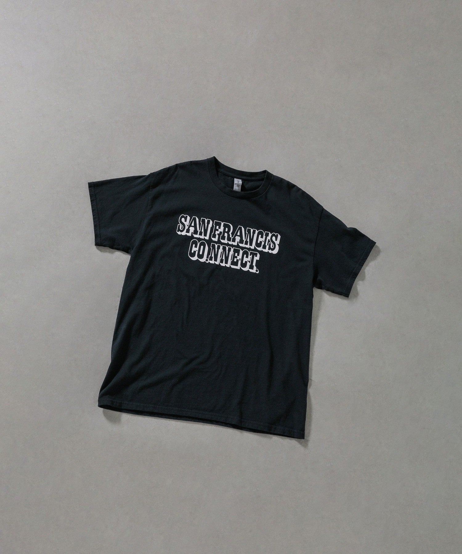 SANFRANCISCO.NNECT. × ROSE BUD Tシャツ