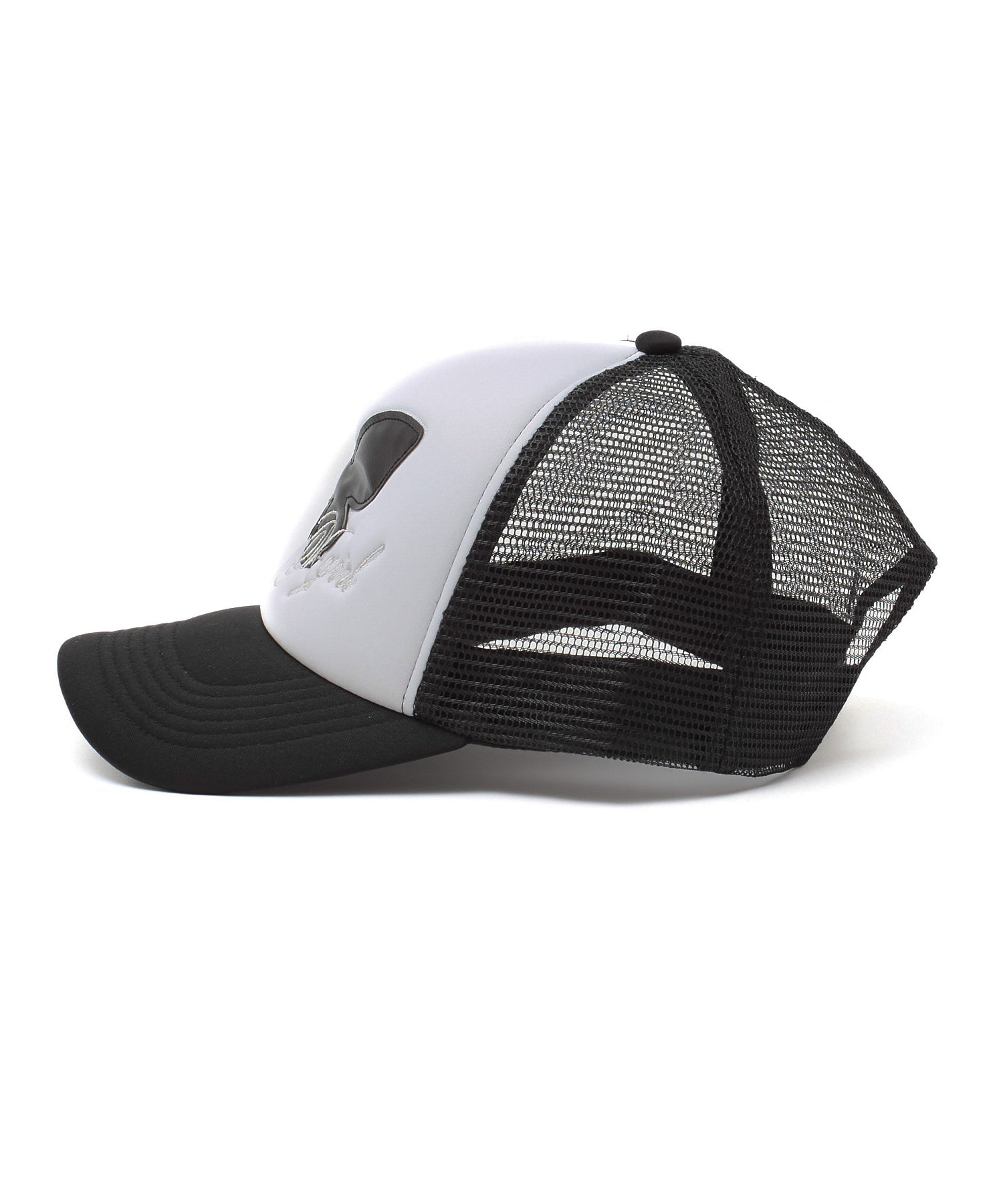 BUTTERFLY PATCH TRUCKER CAP