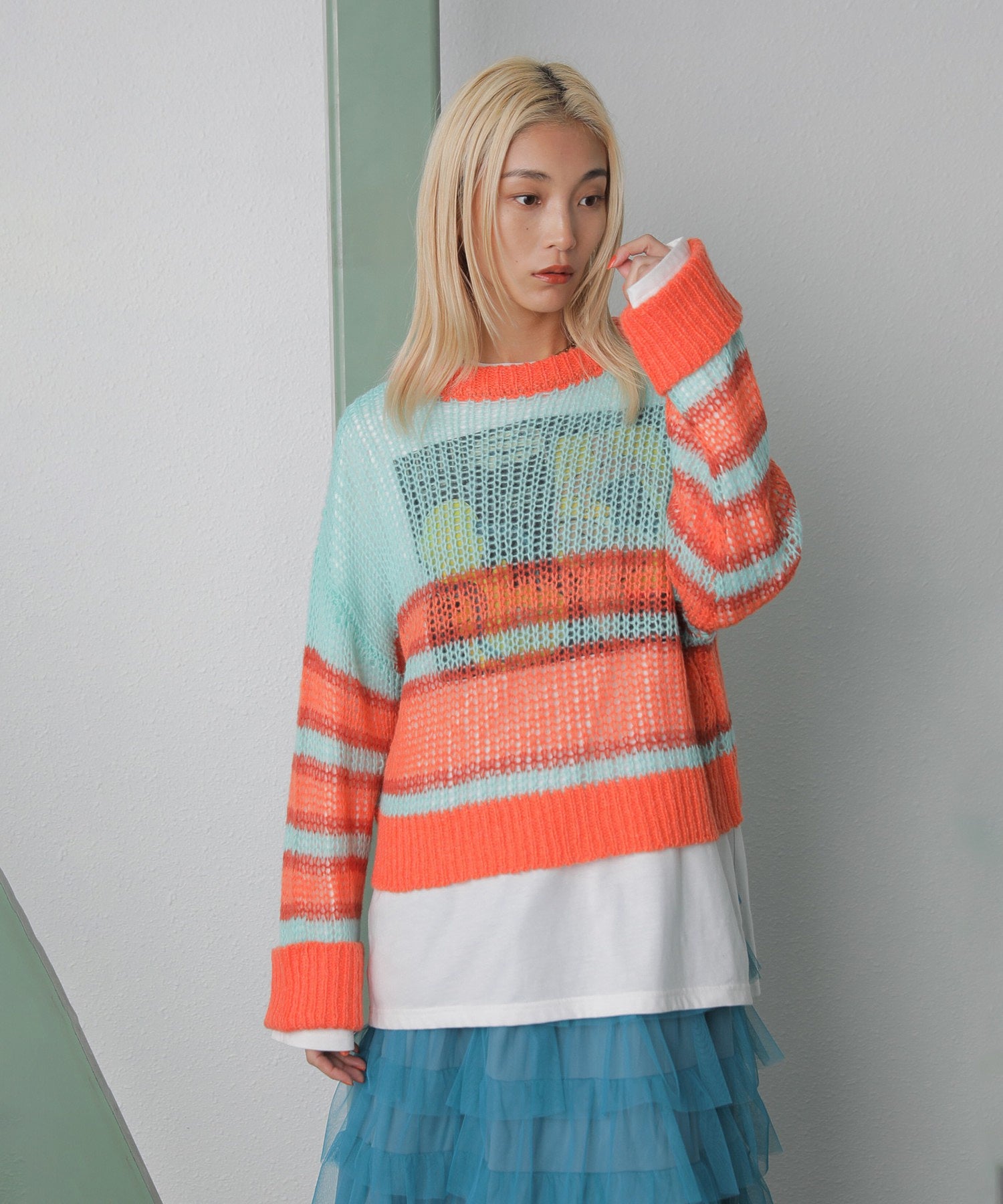 クロップドシアーニット