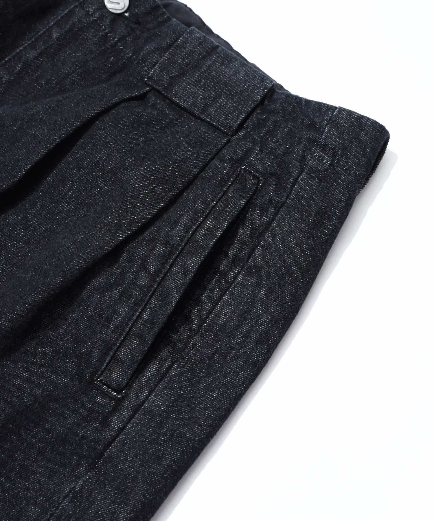 SHORT BAGGY PANTS