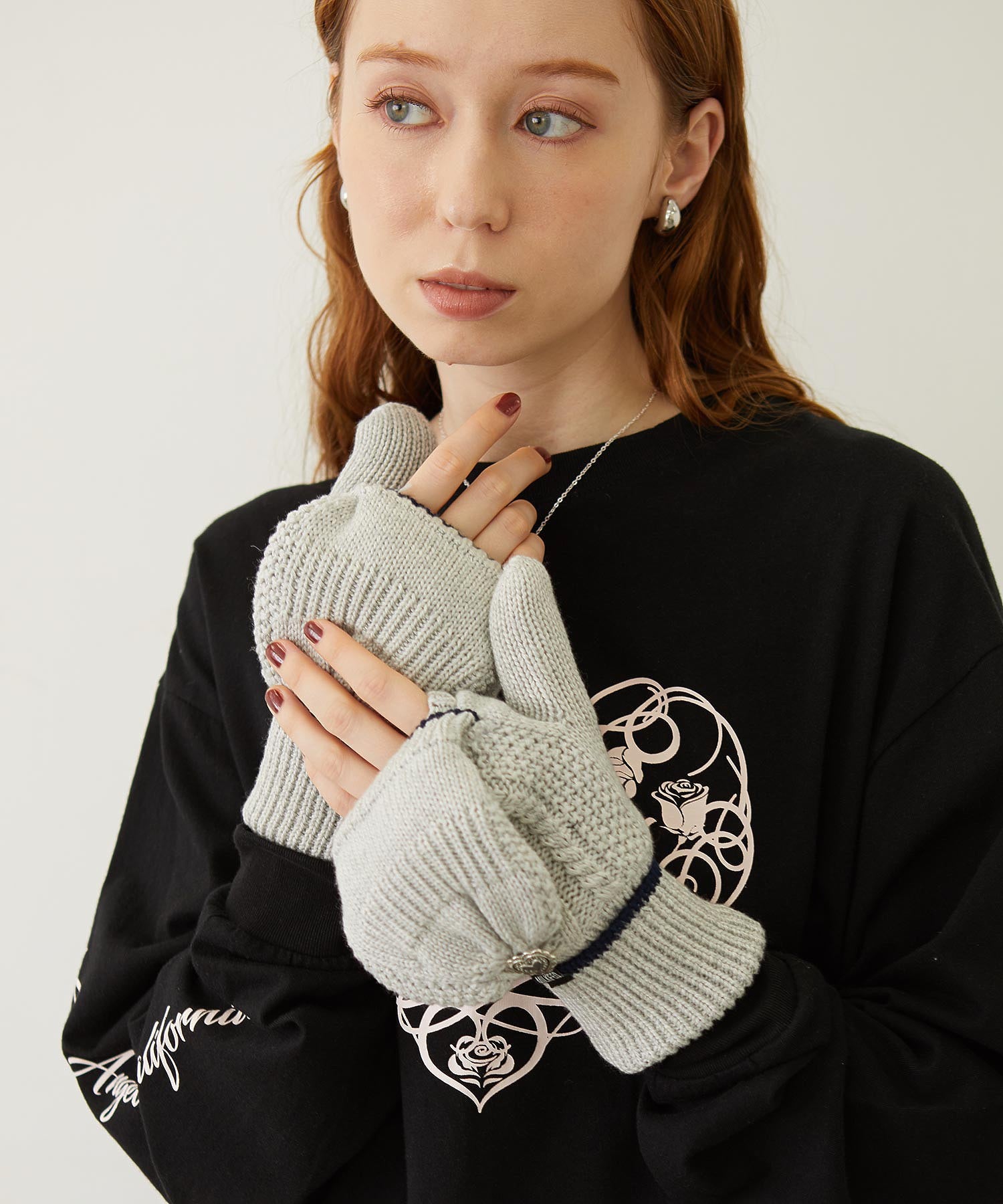HEART CABLE MITTENS