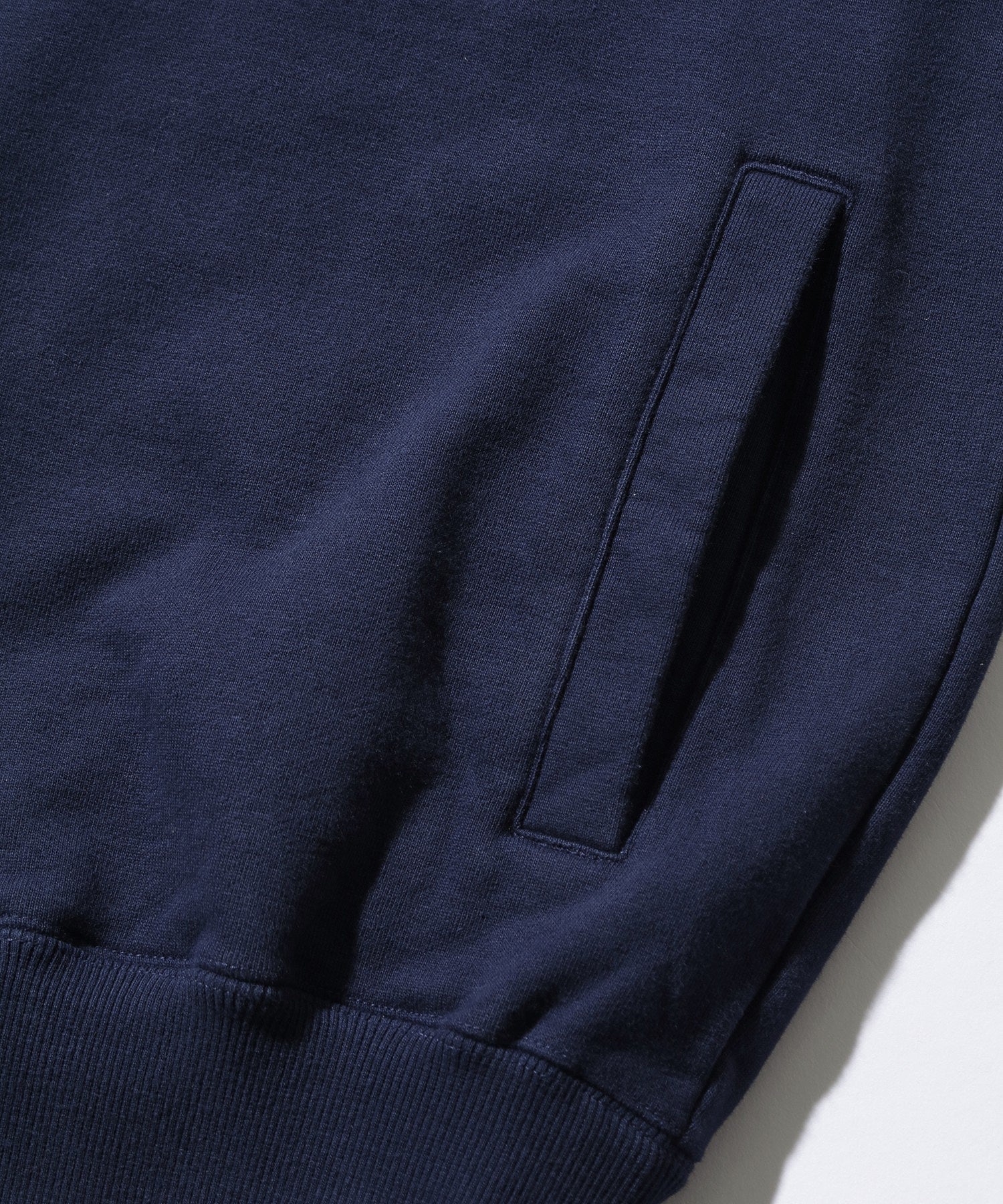 CLASSIC OVAL LOGO HALF ZIP SWEAT