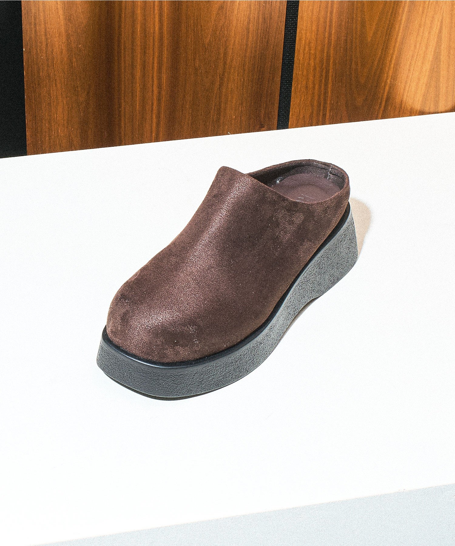 CLOG SHOES