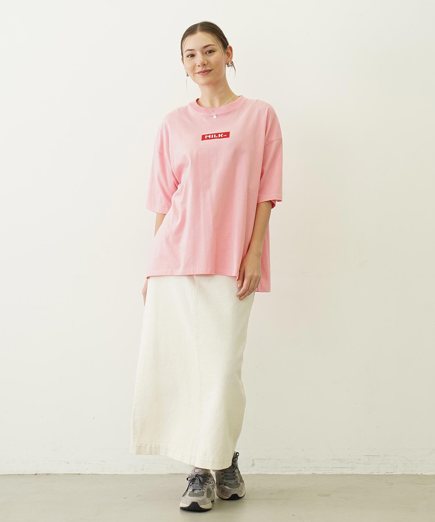 EMBROIDERY BAR WIDE S/S TEE