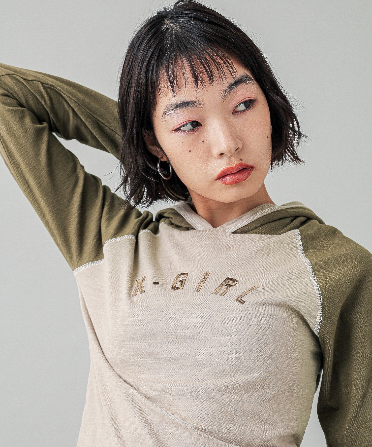 RAGLAN L/S HOODIE