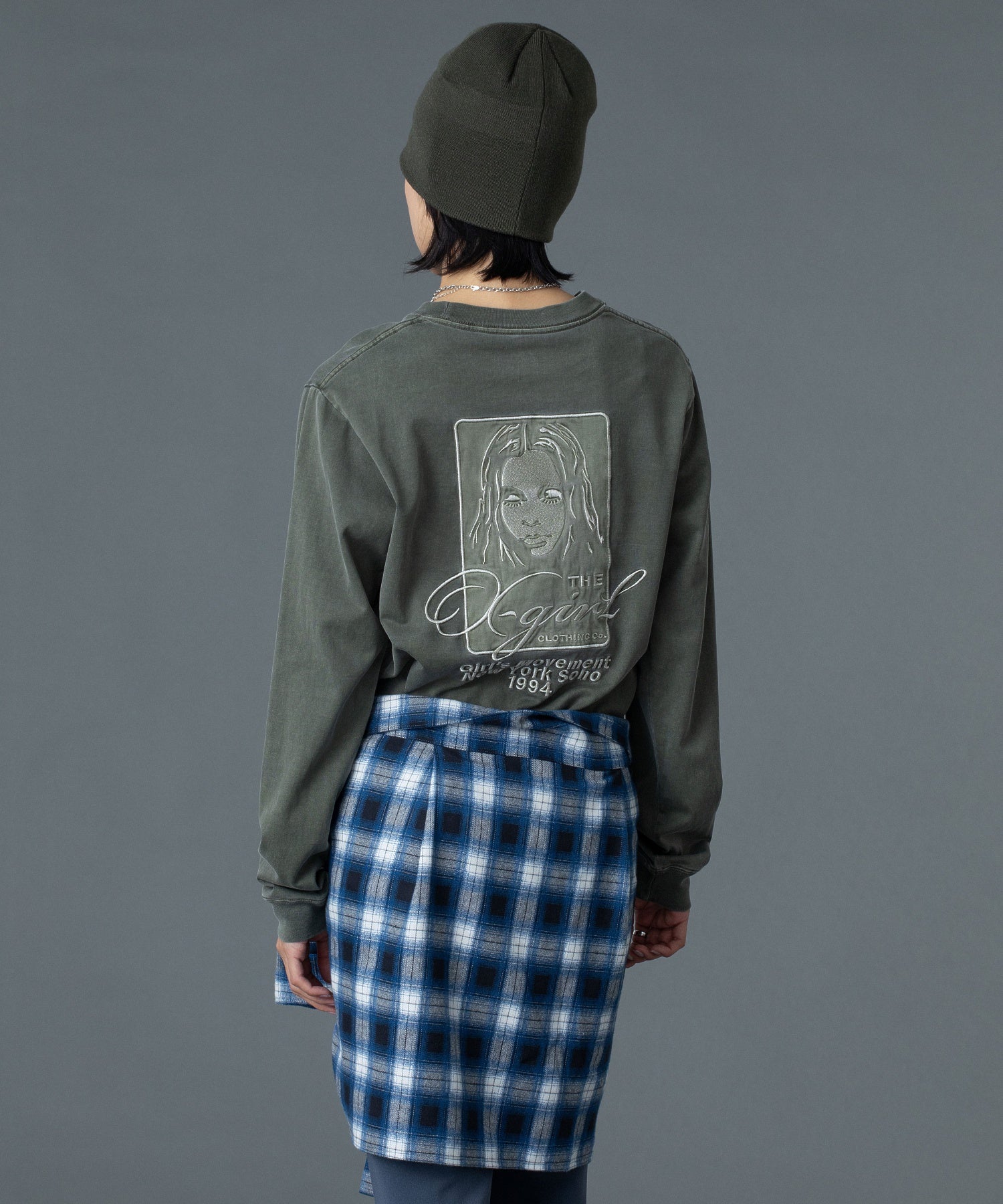PIGMENT DYED FACE AND LOGO SQUARE PATCH L/S TEE