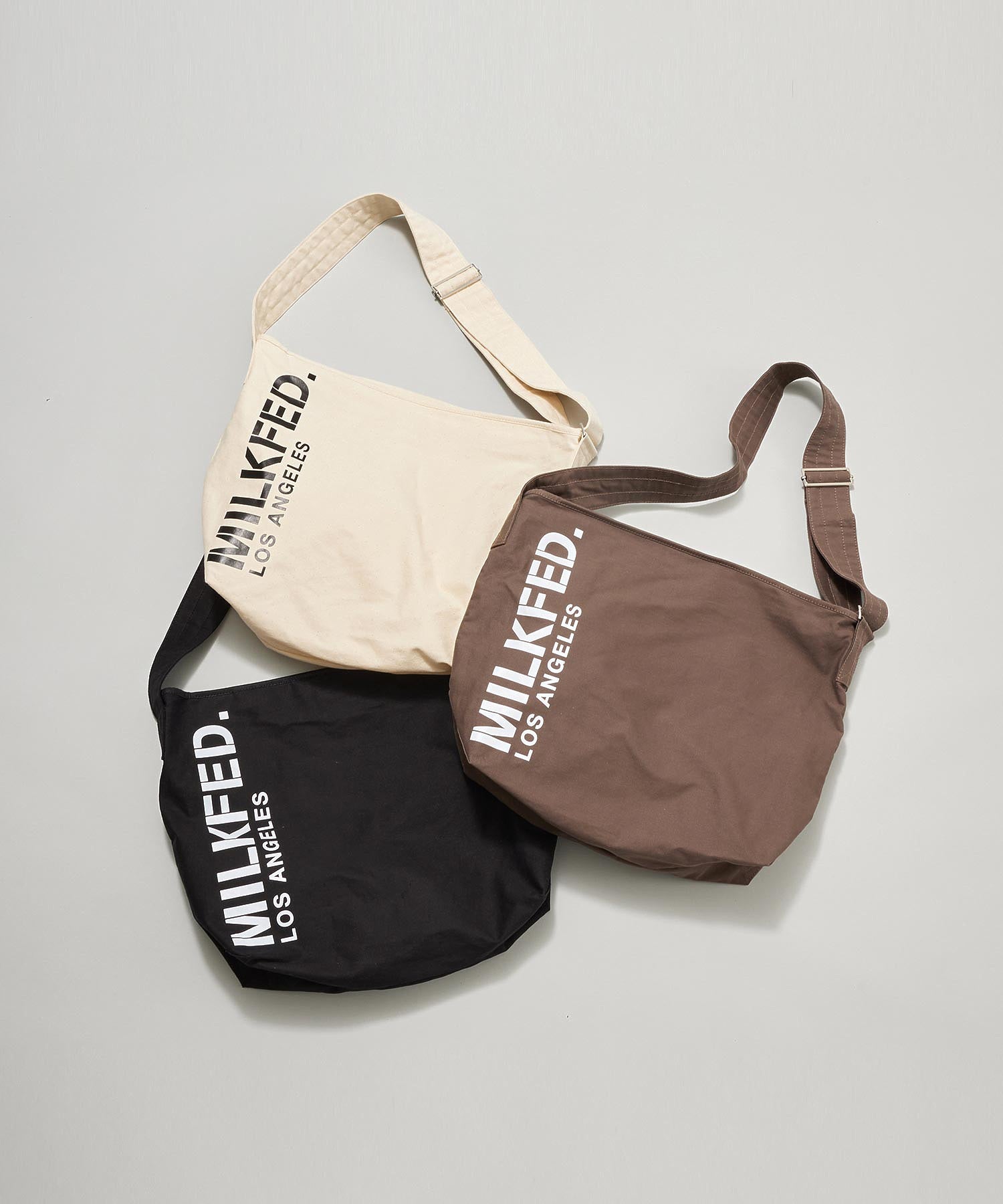 STENCIL LOGO SHOULDER BAG MILKFED.