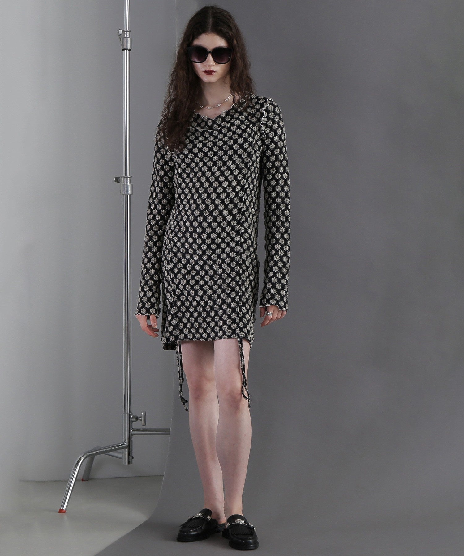 CREOLME/シャーリングフラワートップス