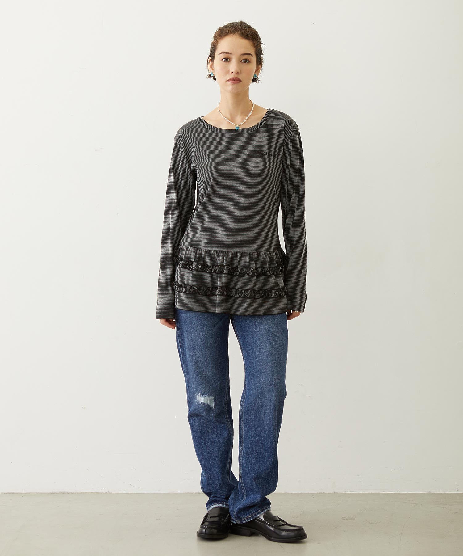 RUFFLE HEM L/S TOP