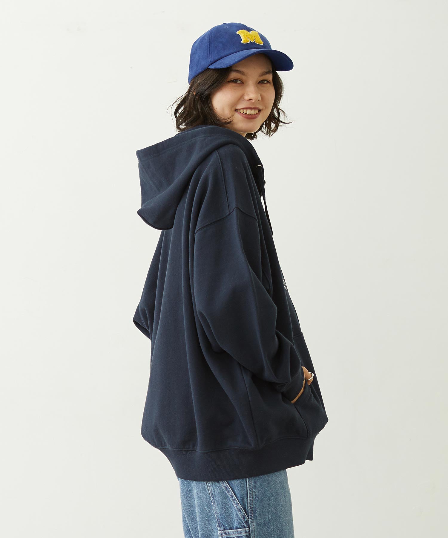 COLLEGE LOGO PATCH ZIP UP HOODIE