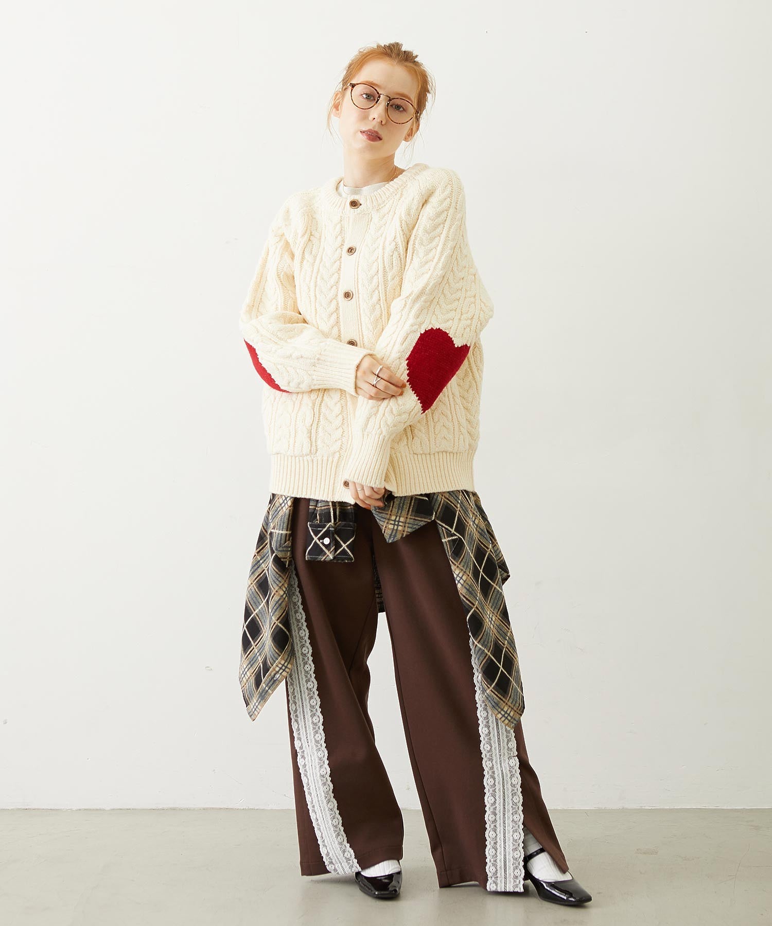 HEART ELBOW CABLE KNIT CARDIGAN