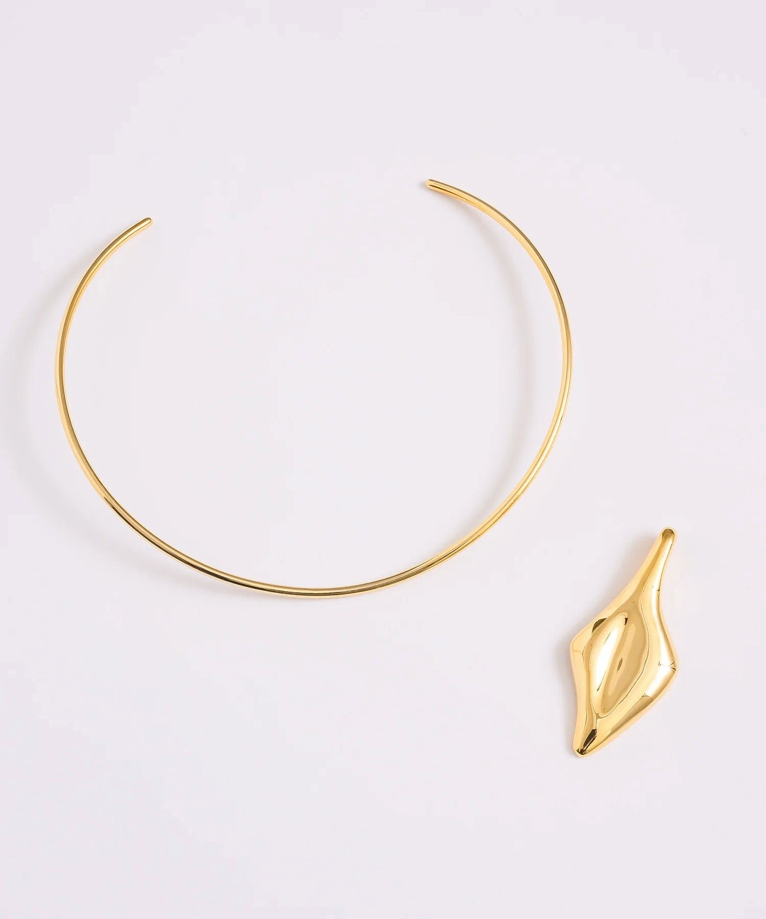 loni/LEAF PLATE CHOKER