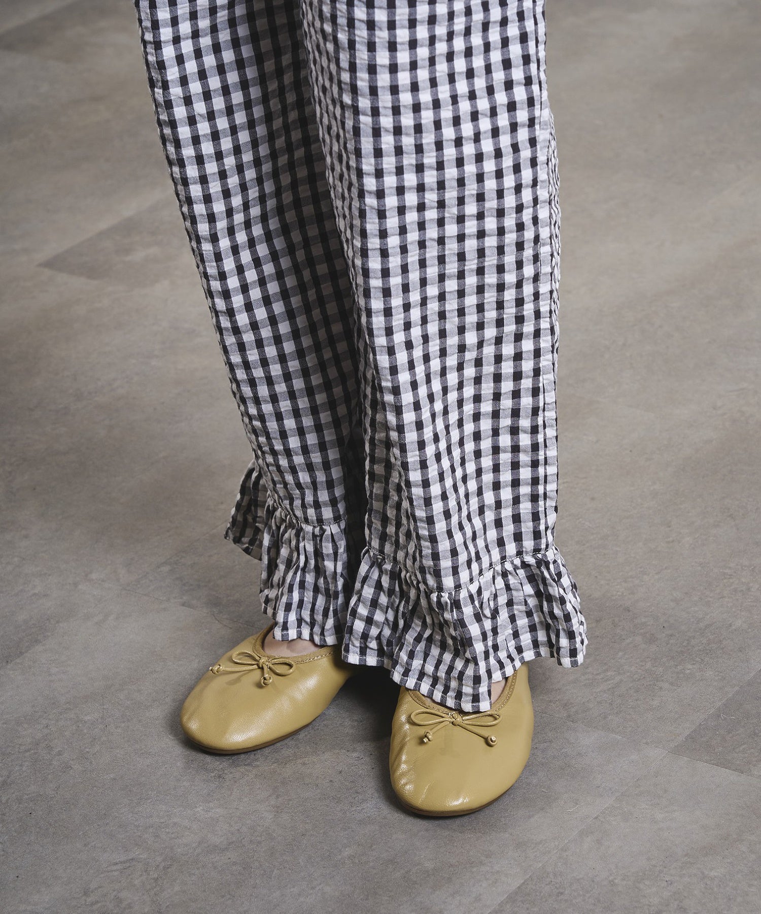 GINGHAM FRILL HEM PANTS
