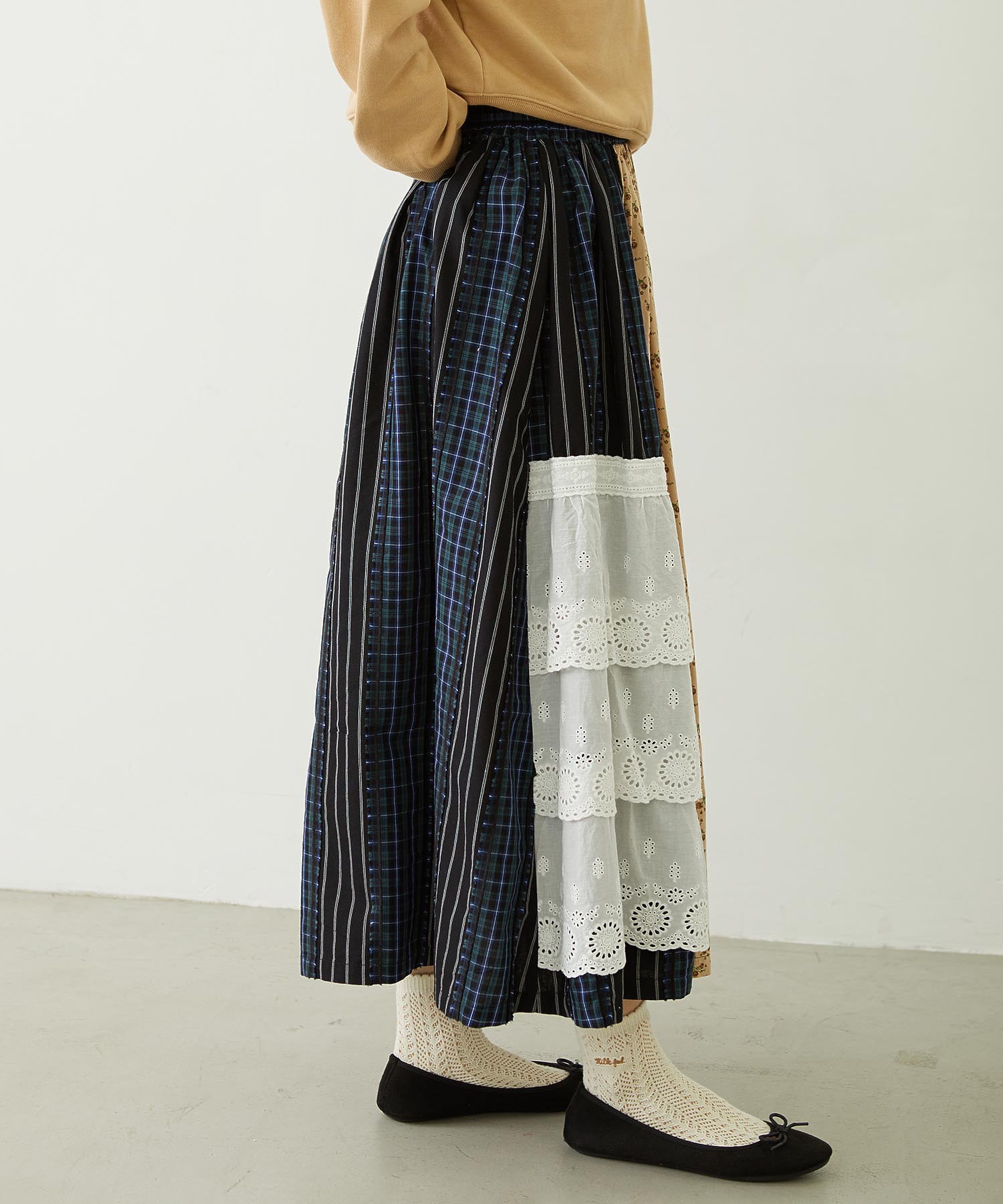 PATCHED LONG SKIRT