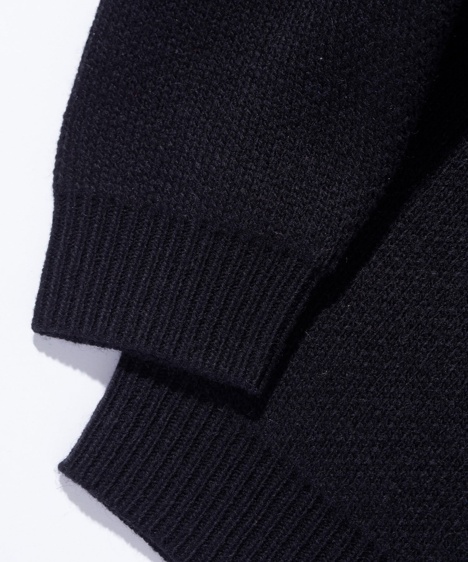 ONE CHU CREWNECK KNIT SWEATER