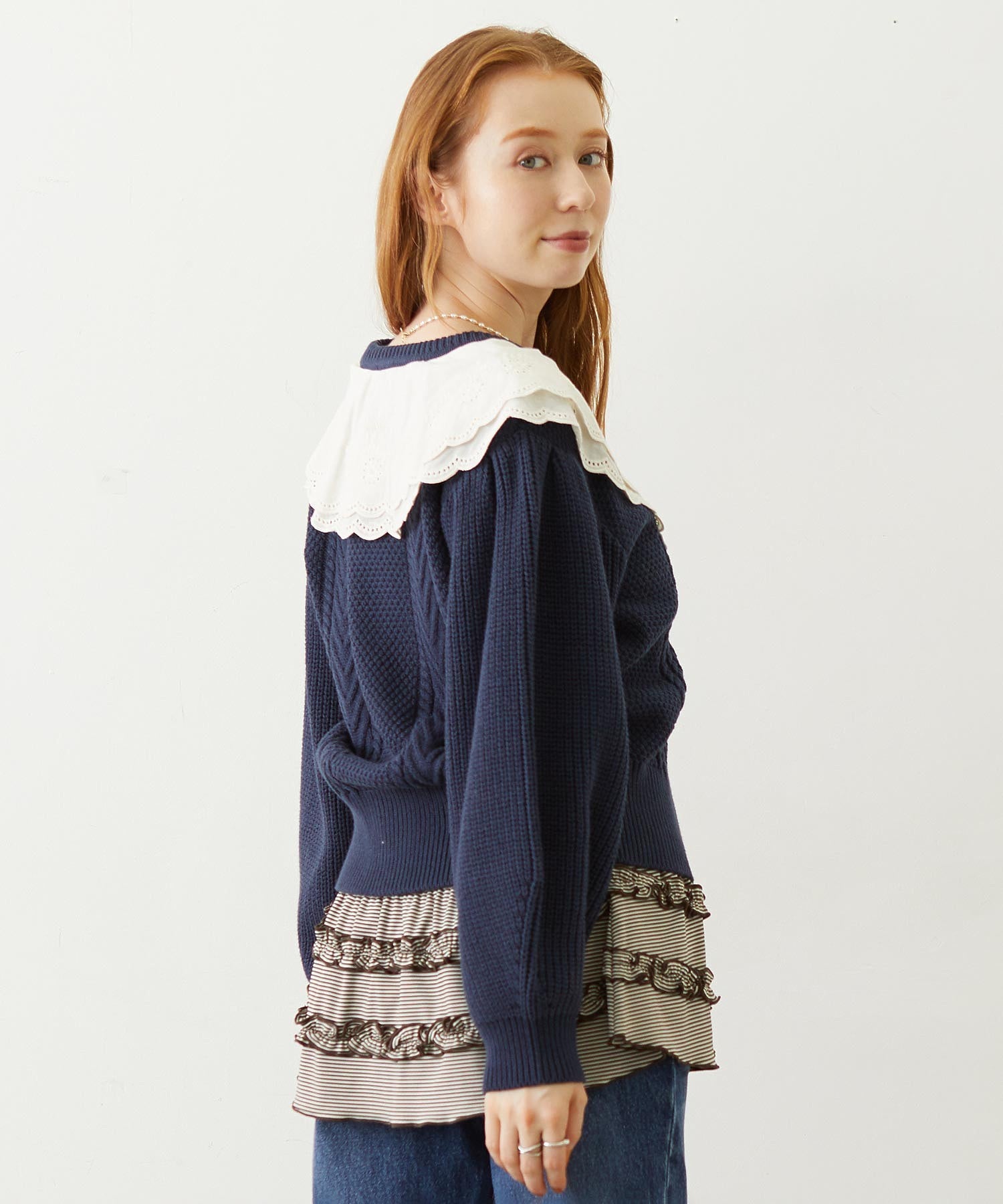 LACE COLLAR KNIT TOP
