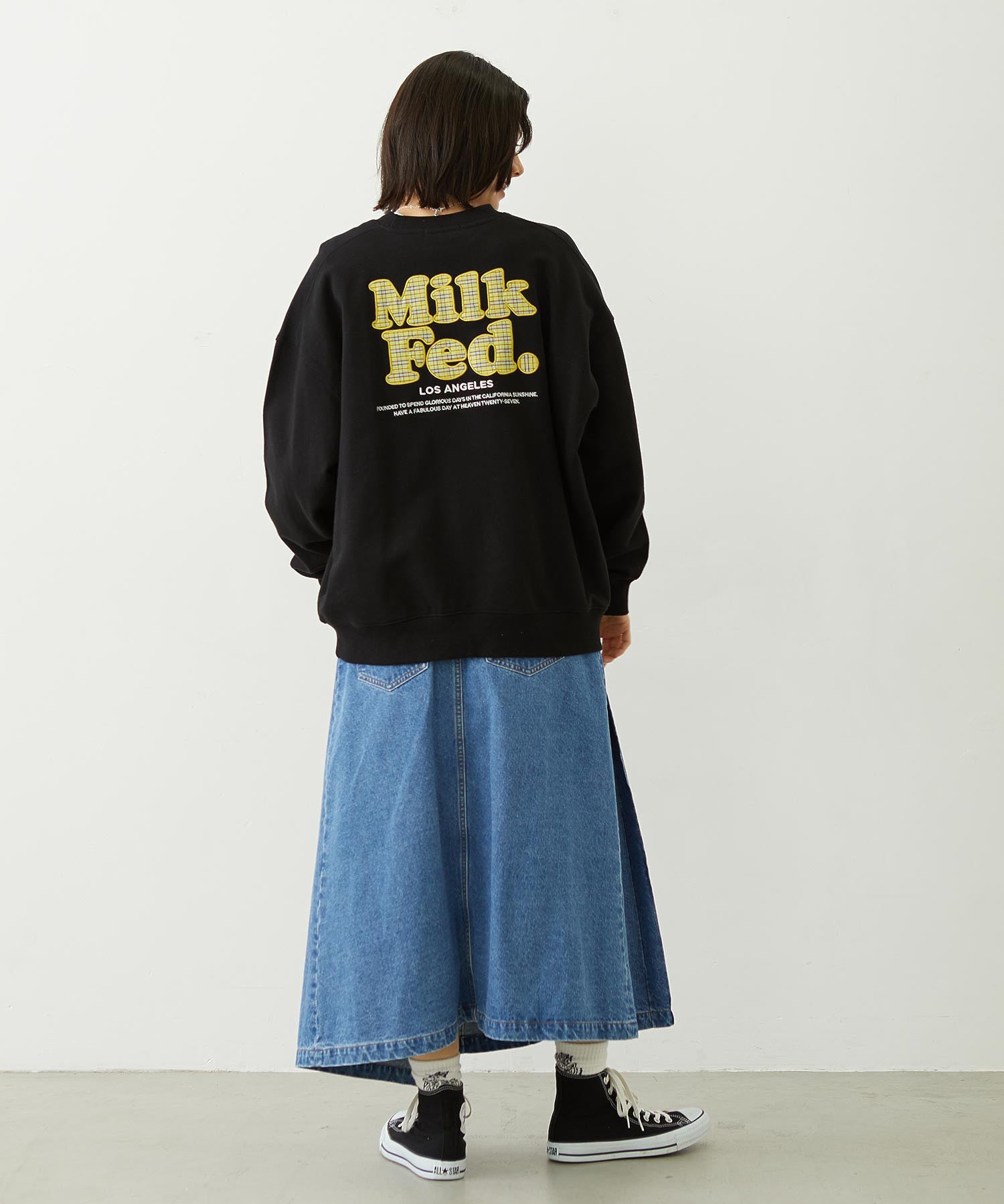 MILKFED. PLAID LOGO WIDE CREW SWEAT