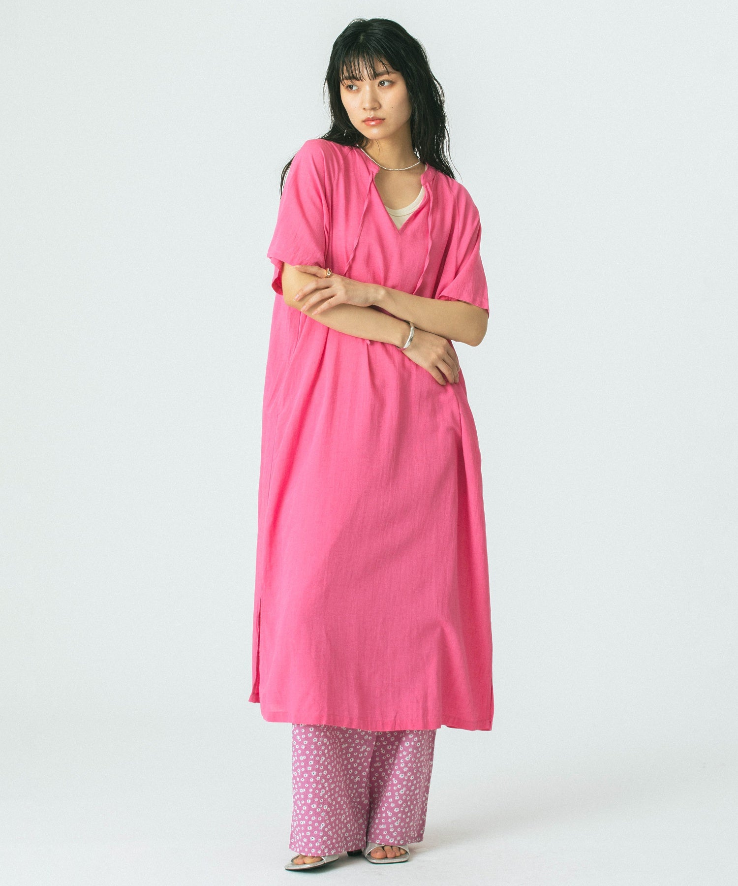 SLIT NECK S/S DRESS