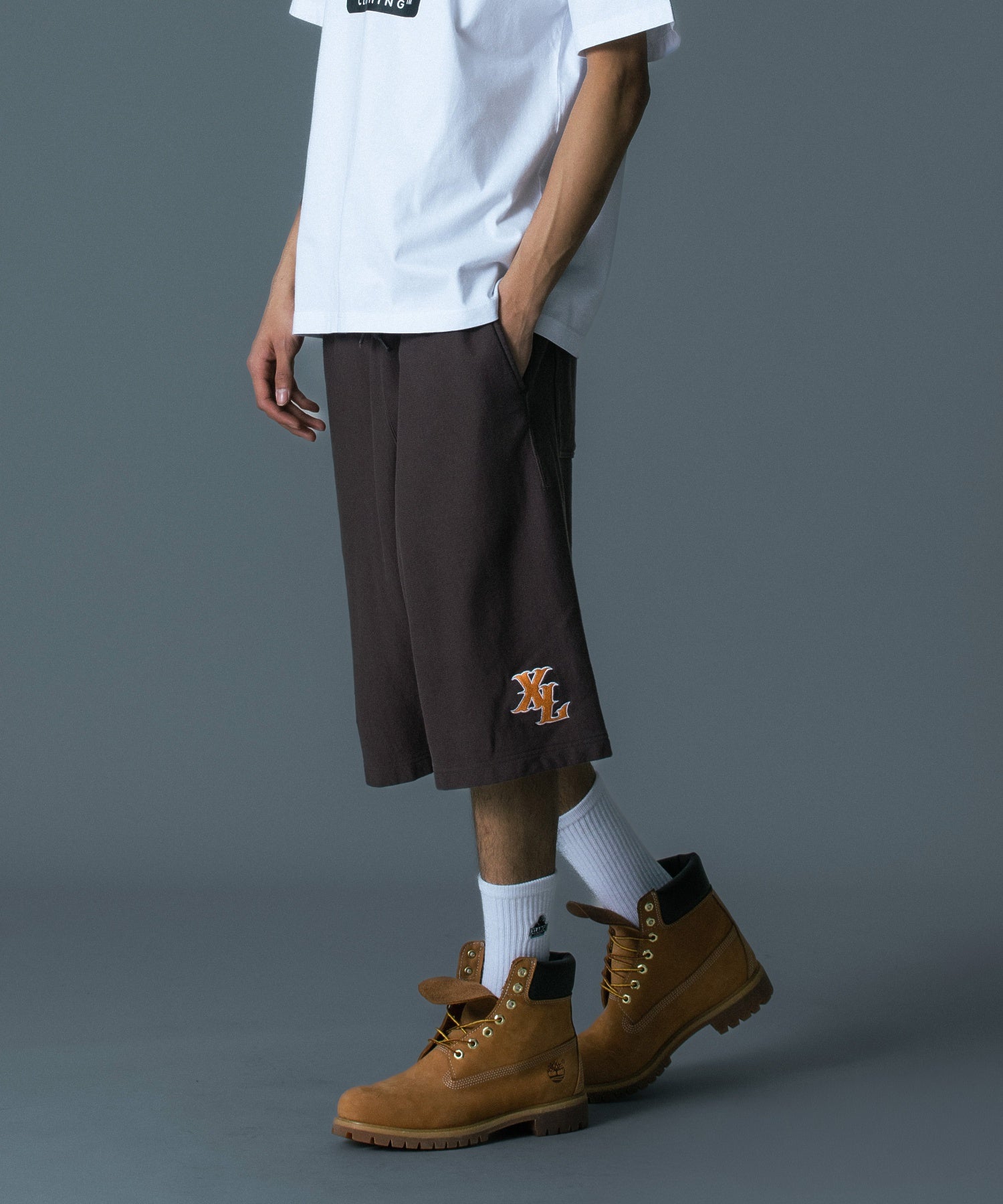 MODEL 身長183cm / 着用サイズ：Lサイズ