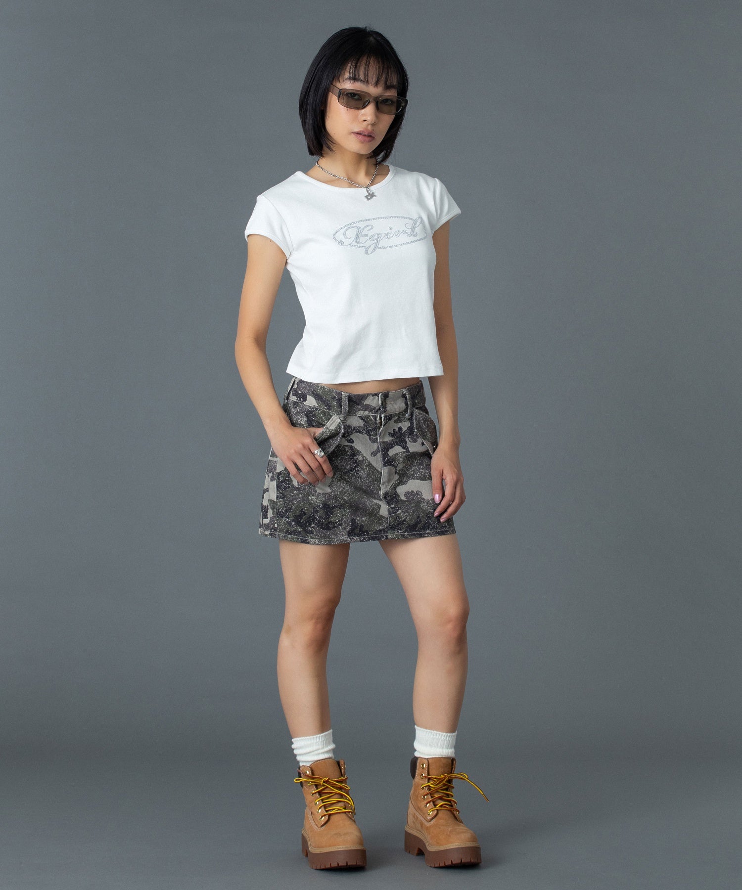 RHINESTONE OVAL CURSIVE LOGO S/S BABY TEE