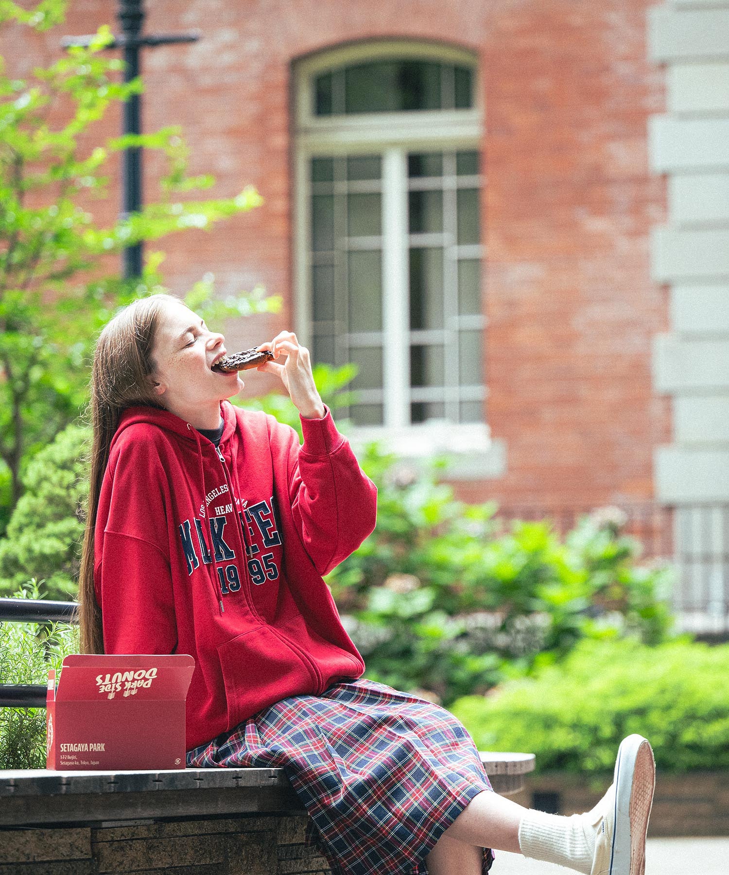 COLLEGE PATCH ZIP UP HOODIE