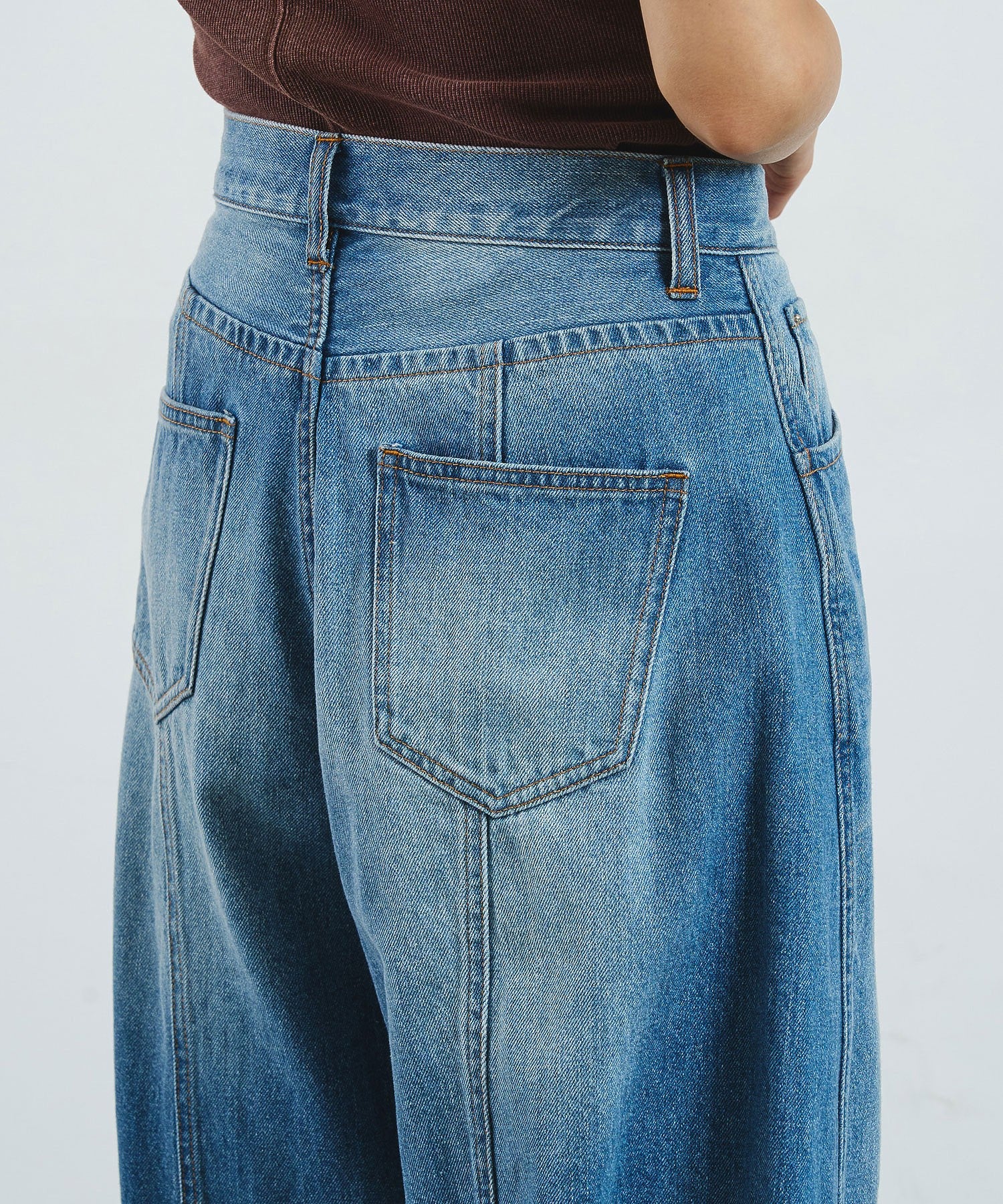CREOLME/BARREL FIT DENIM PANTS
