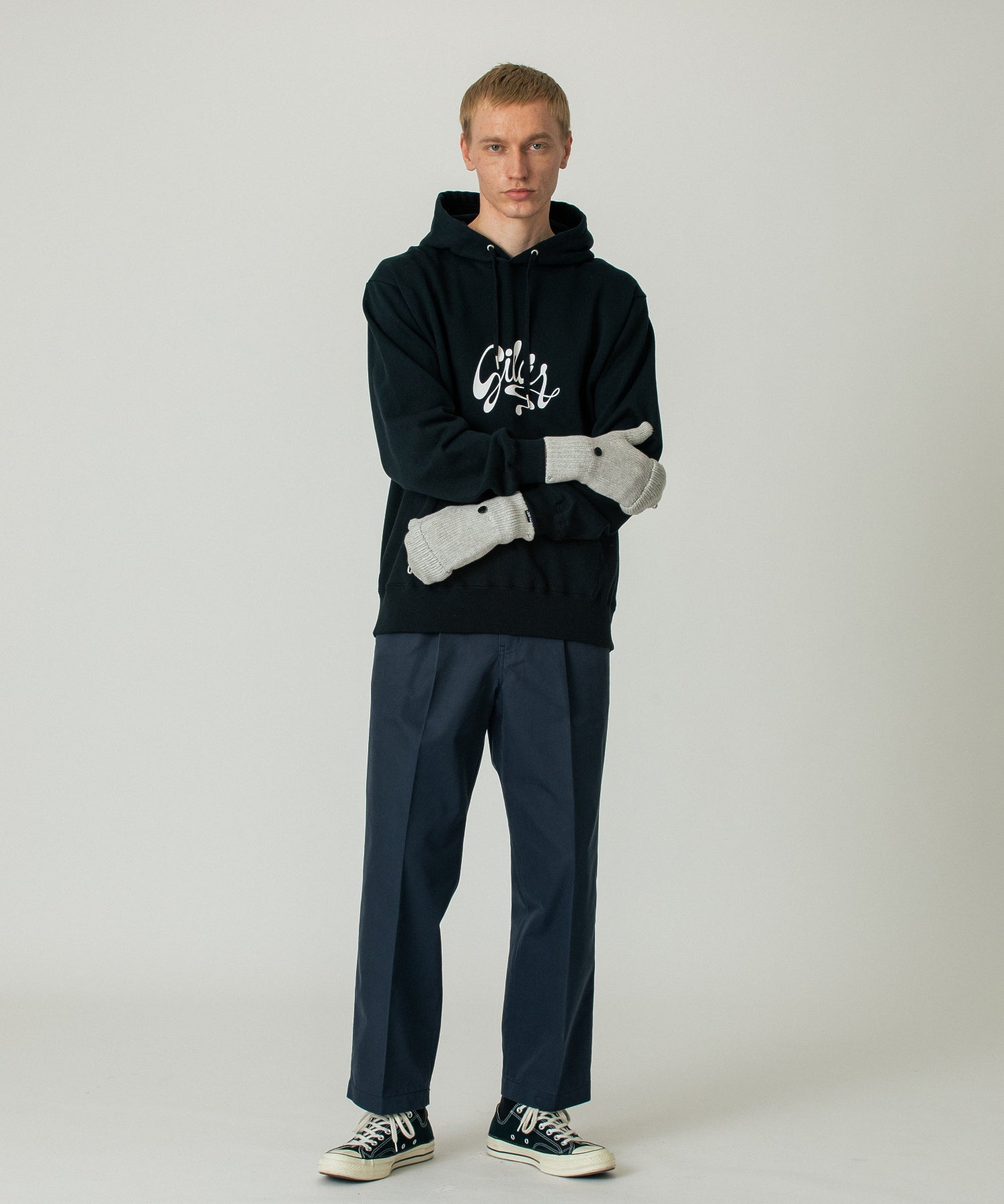 KNIT GLOVES