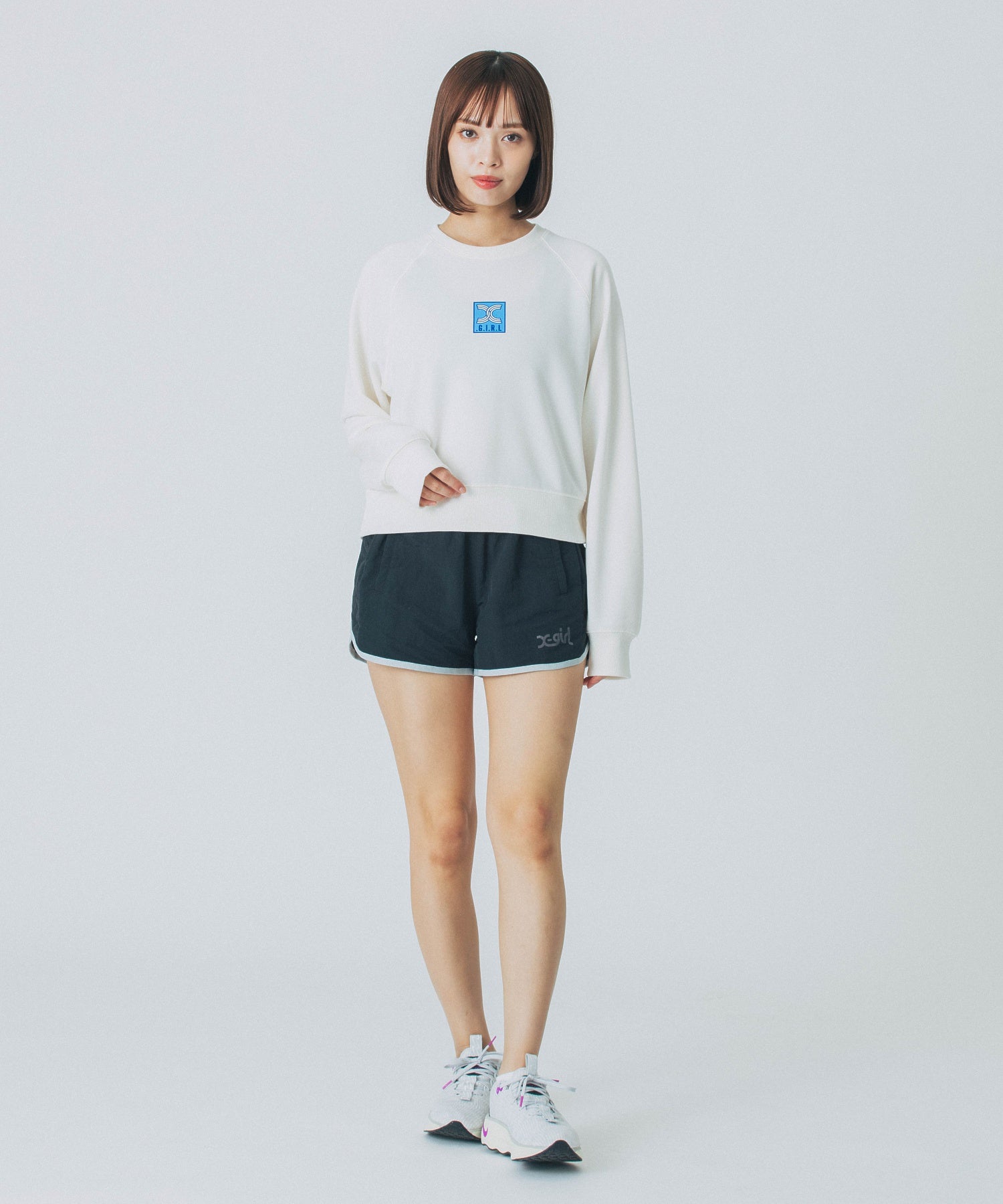 SHORT CREWNECK SWEATSHIRT