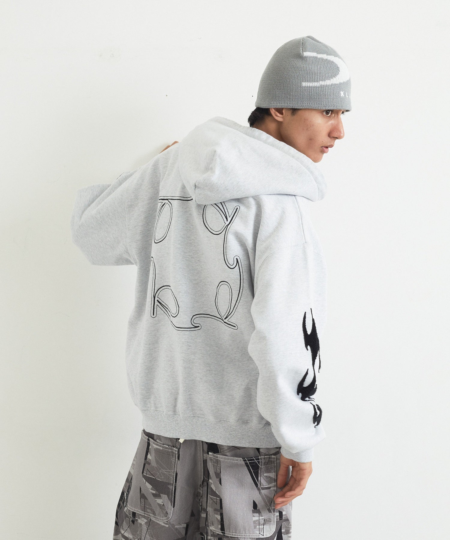 X LOGO BEANIE