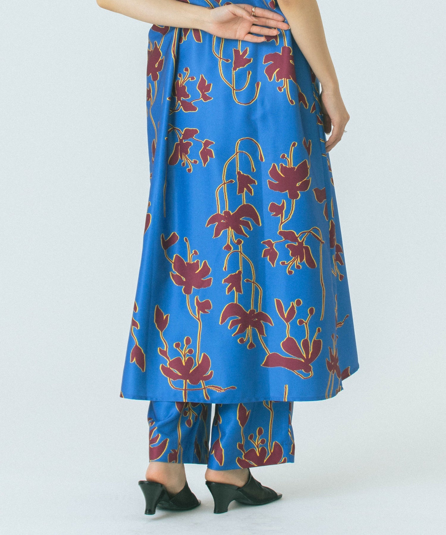 FLOWER PRINT PANTS