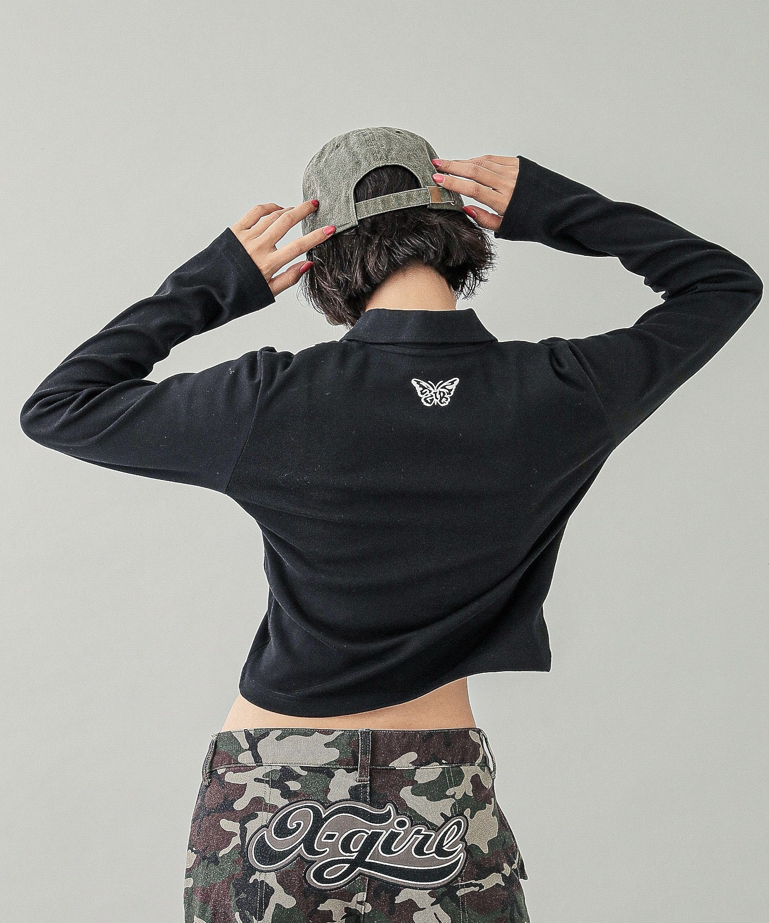 ONE POINT BUTTERFLY ZIP UP TOP