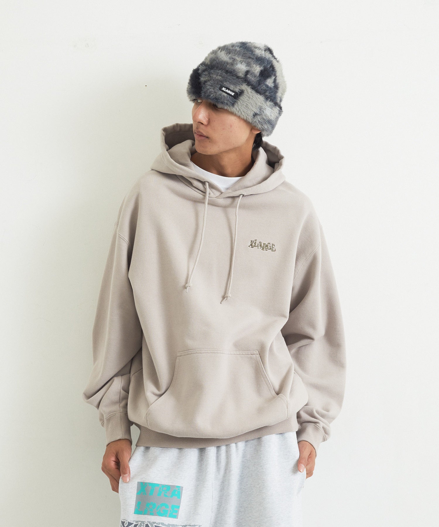 MODEL身長：183cm / 着用サイズ：ONE SIZE