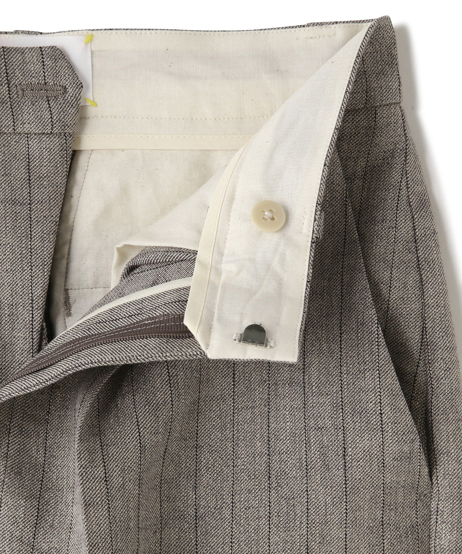 ショートパンツ