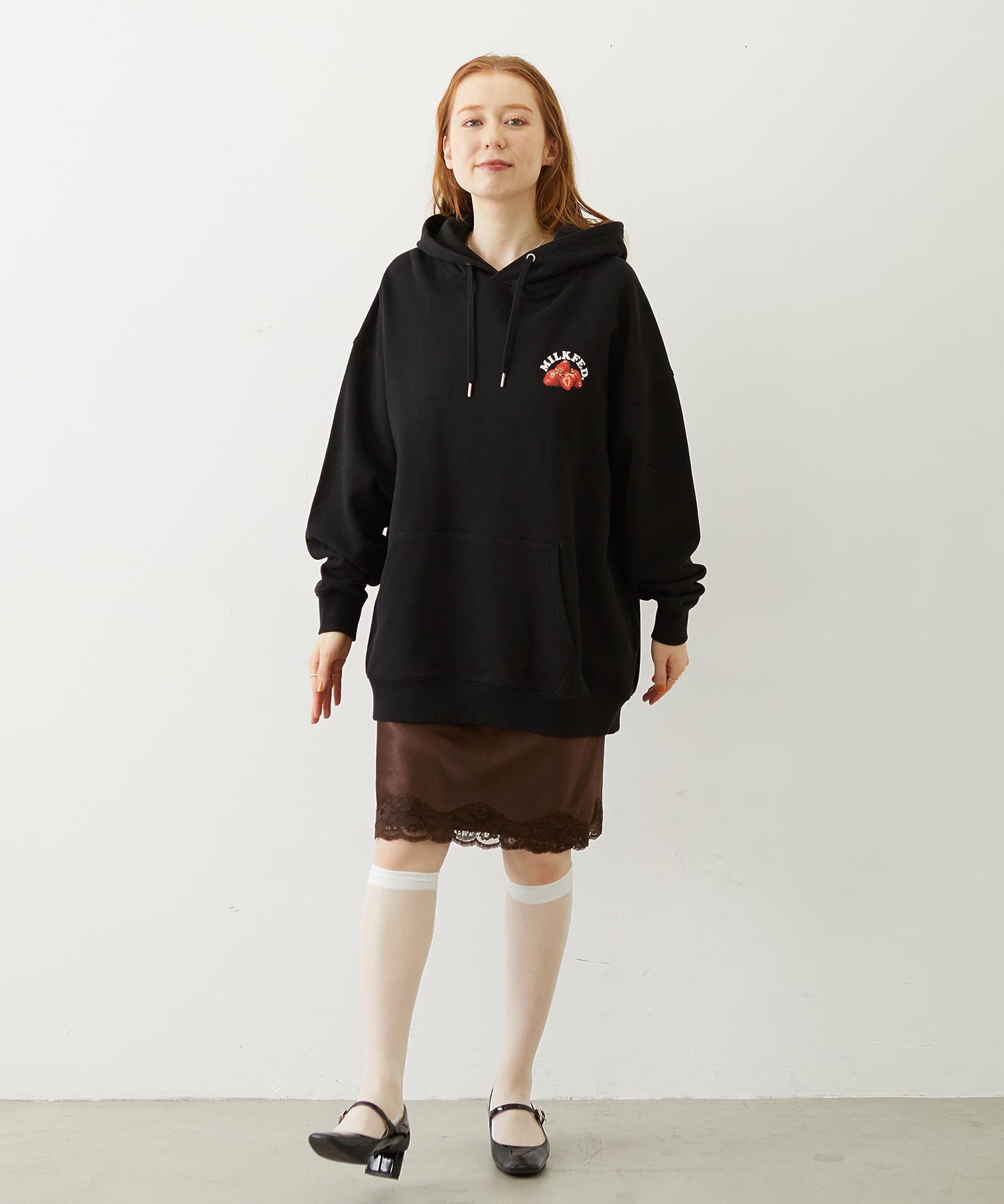 STRAWBERRY CAKE SWEAT HOODIE