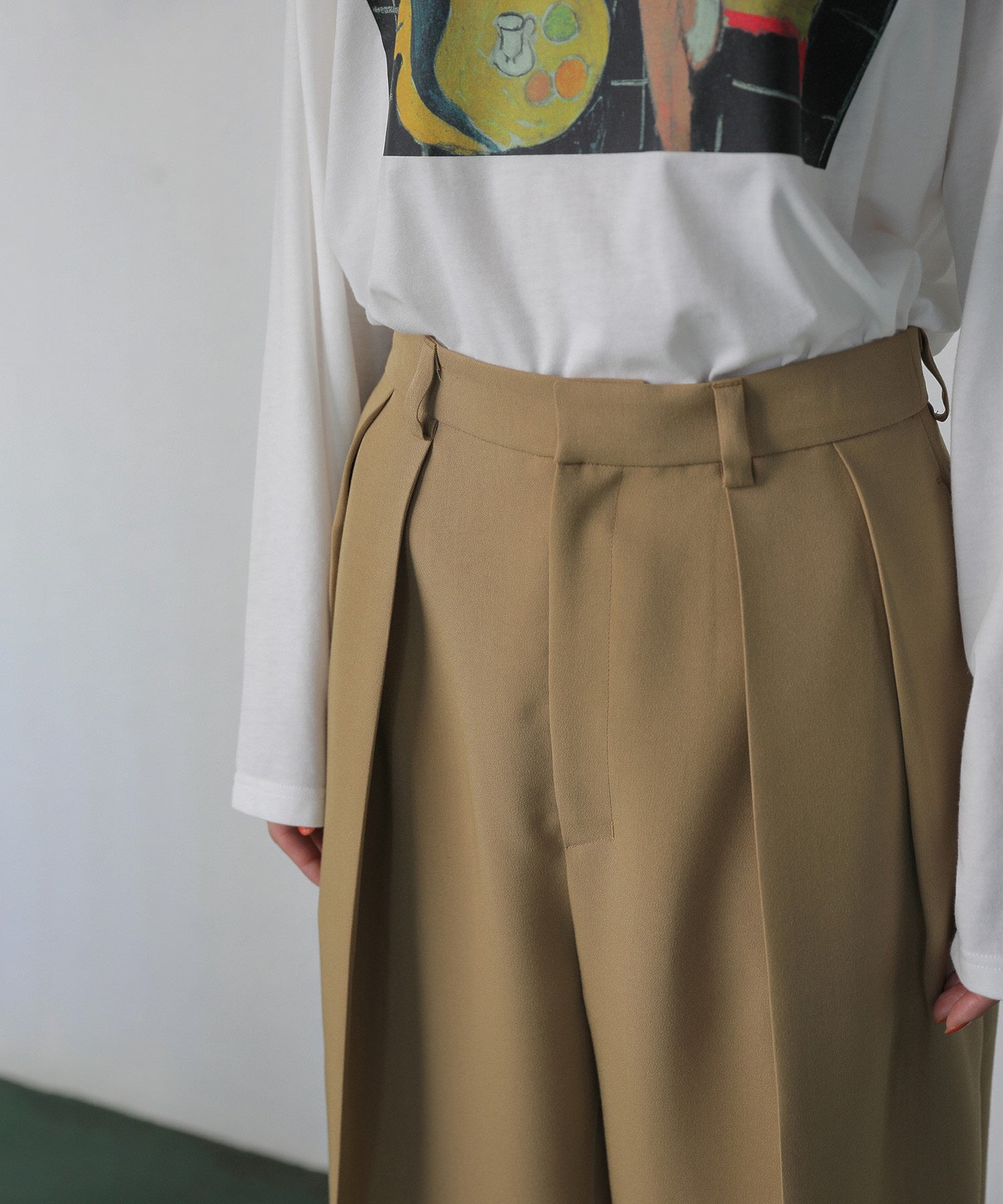 ツータックパンツ