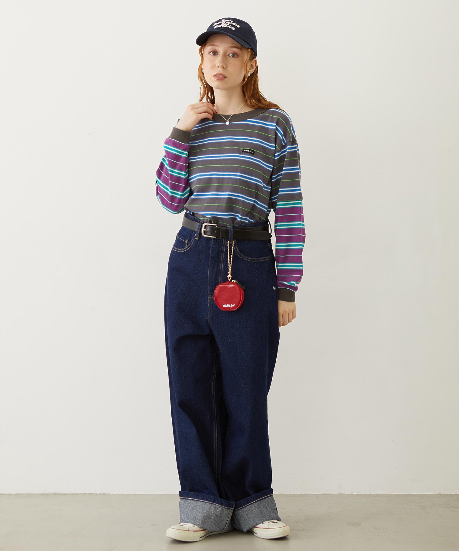 APPLE POUCH