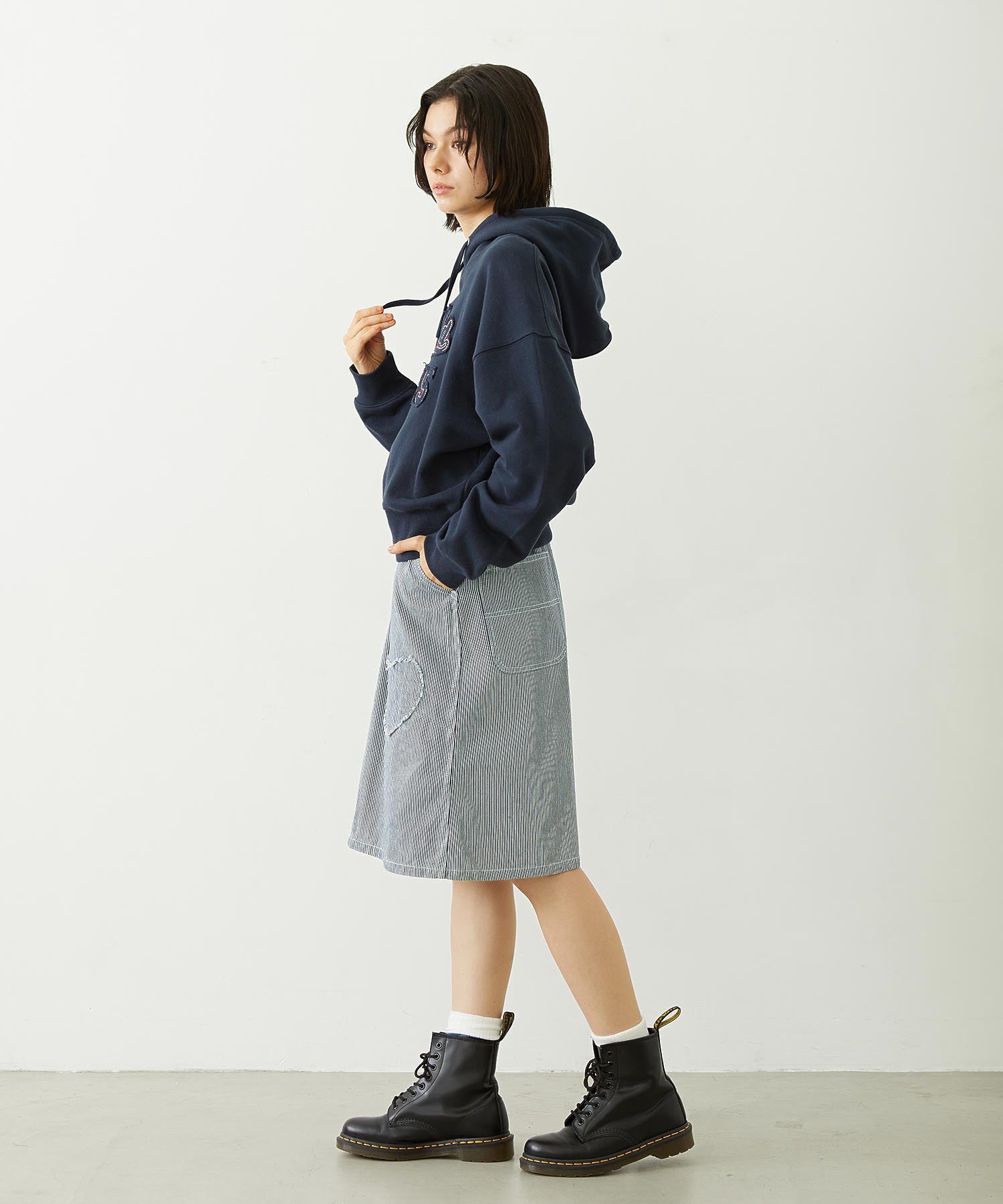 STITCHED LOGO SHORT HOODIE