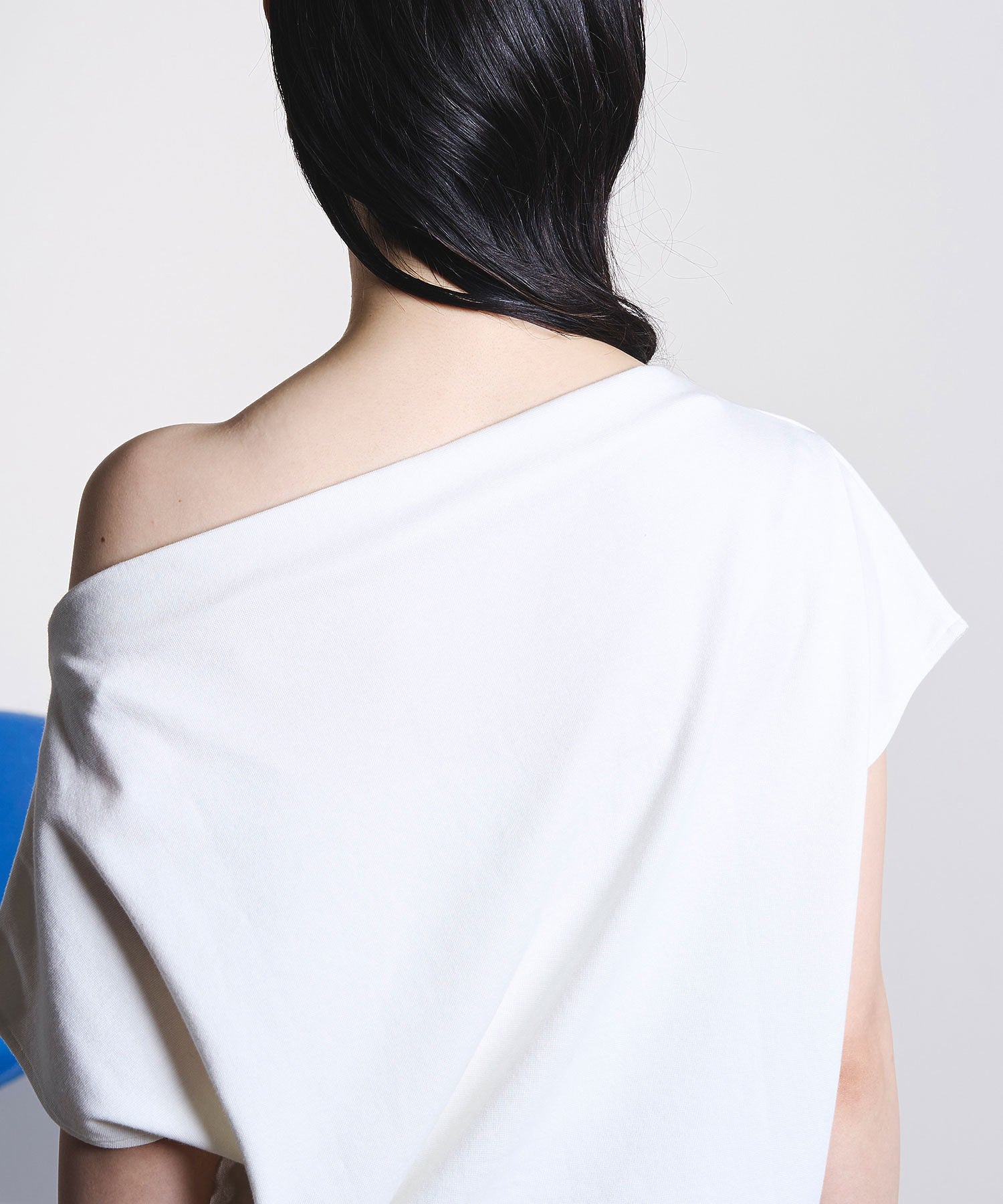 OFF SHOULDER TOP