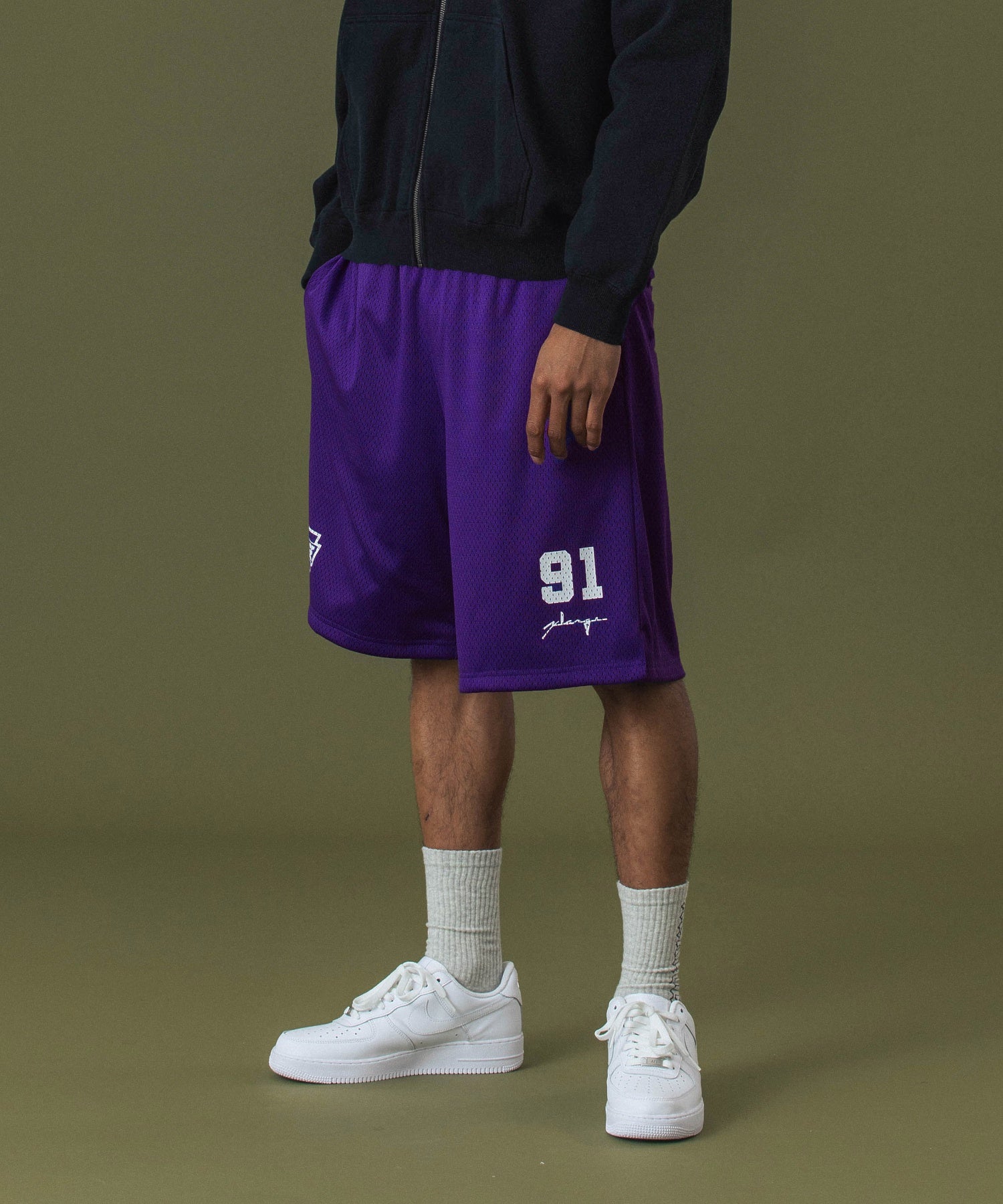 MODEL 身長185cm / 着用サイズ：Lサイズ