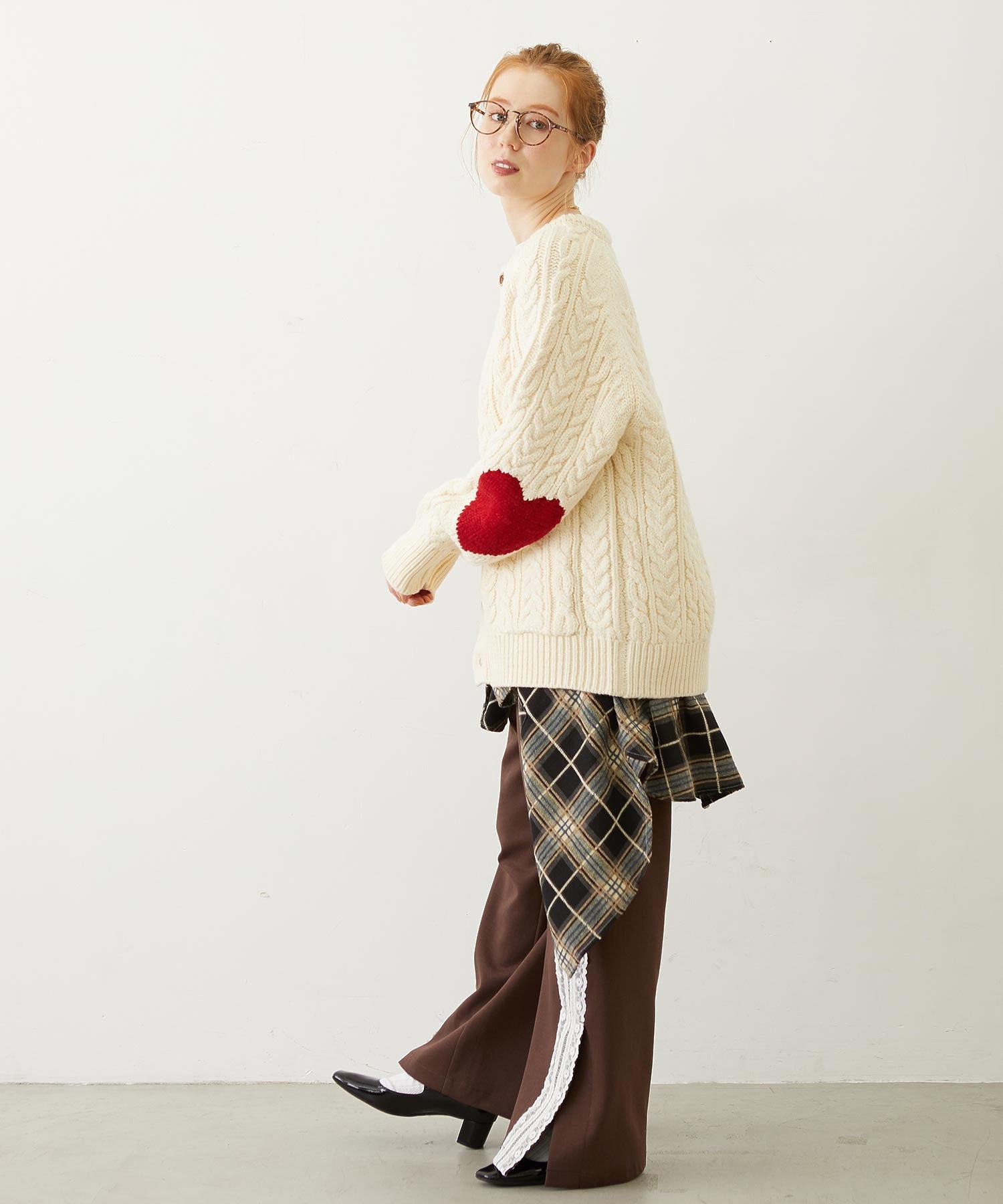 HEART ELBOW CABLE KNIT CARDIGAN
