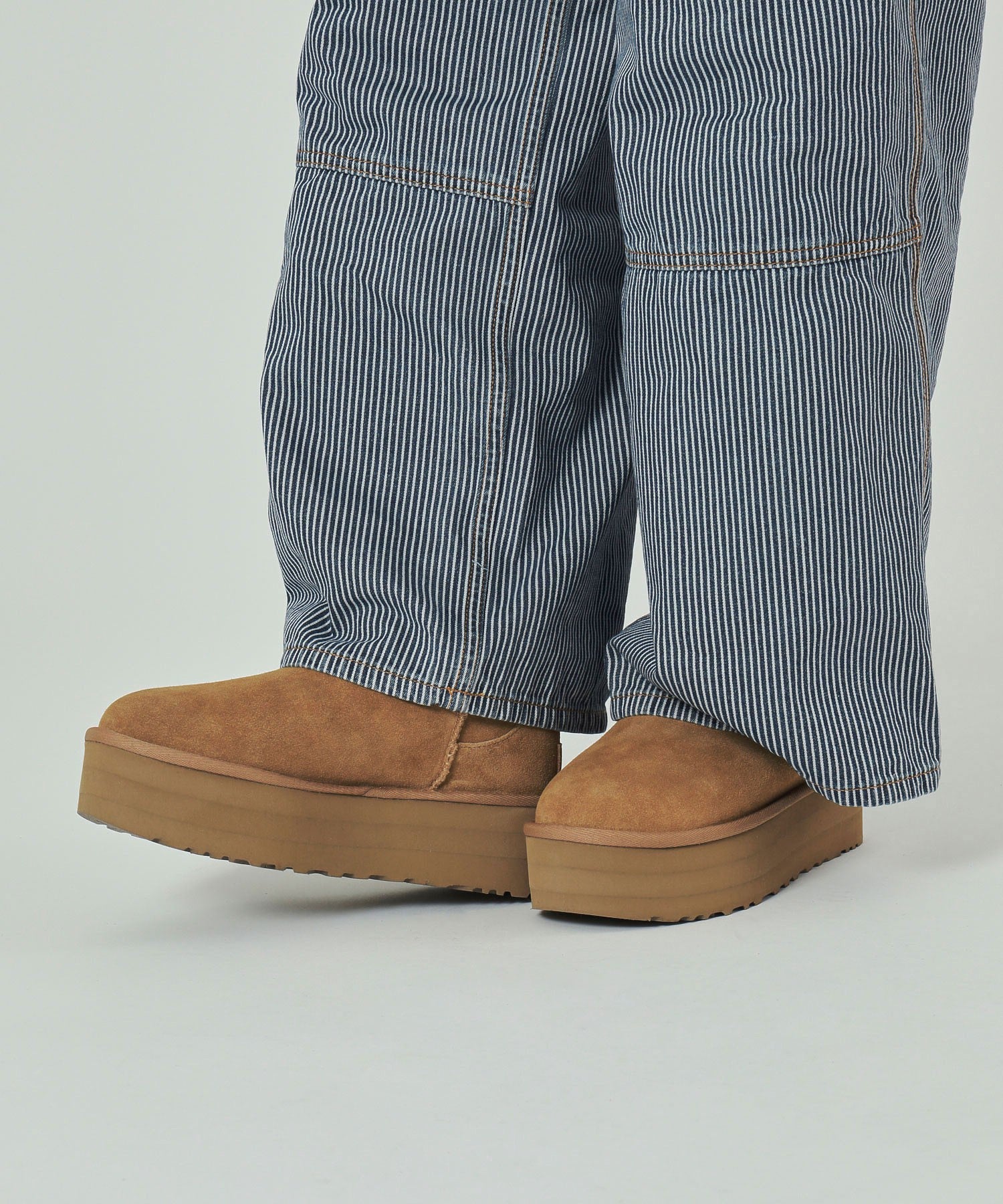 UGG/W CLASSIC ULTRA MINI PLATFORM