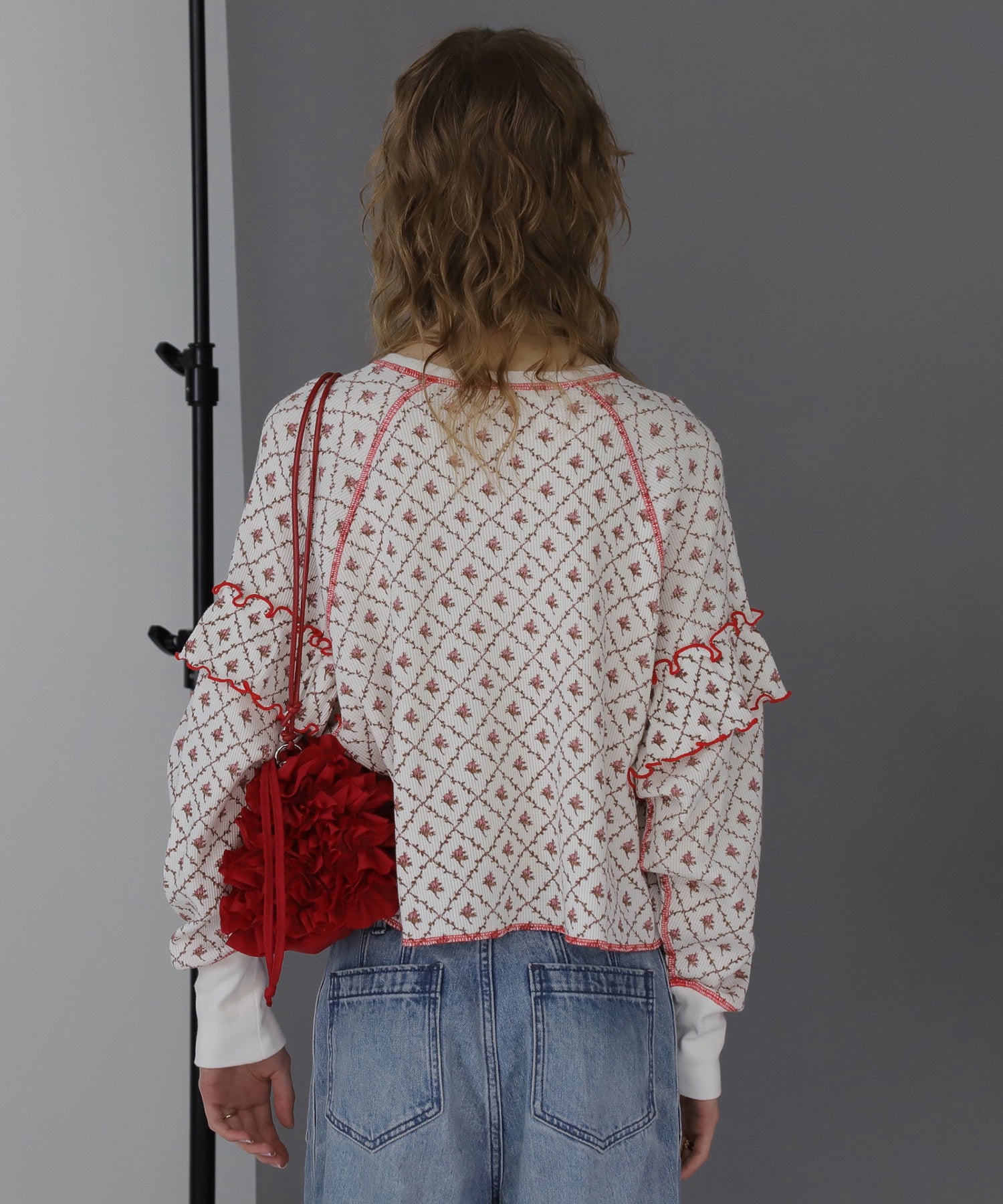 mag.by c/フラワーサーマルトップス