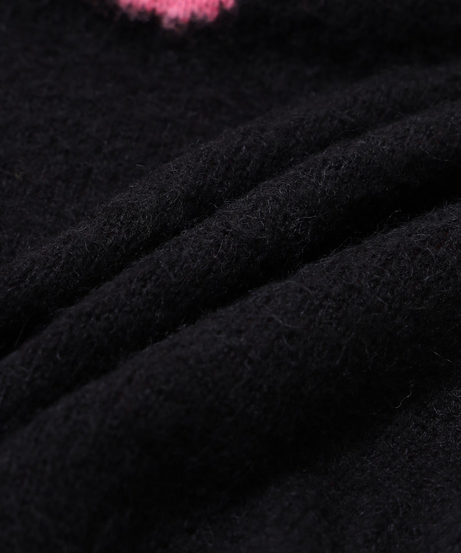 FLUID LETTERING CREW SWEATER