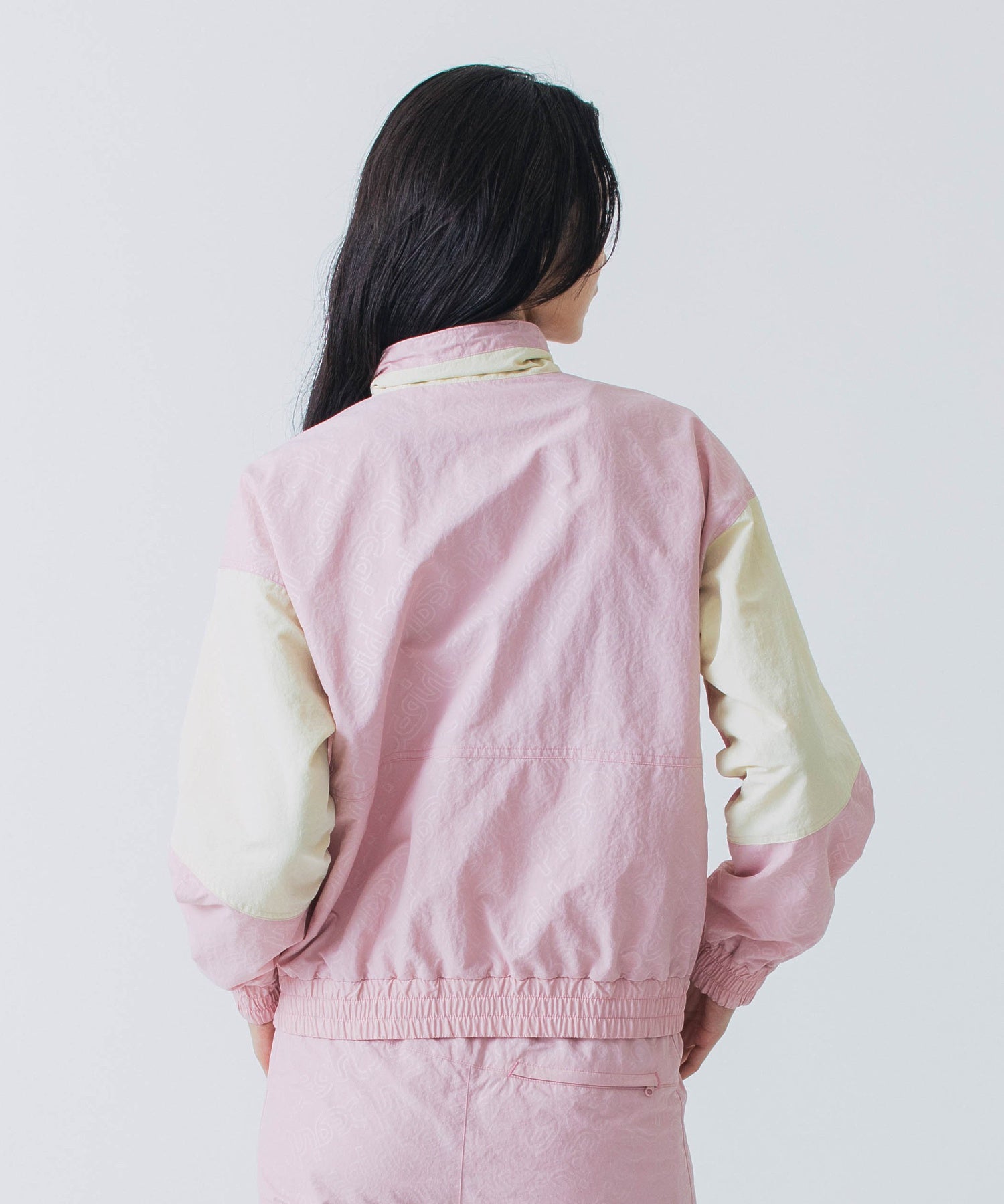 EMBOSSED WIND UP JACKET